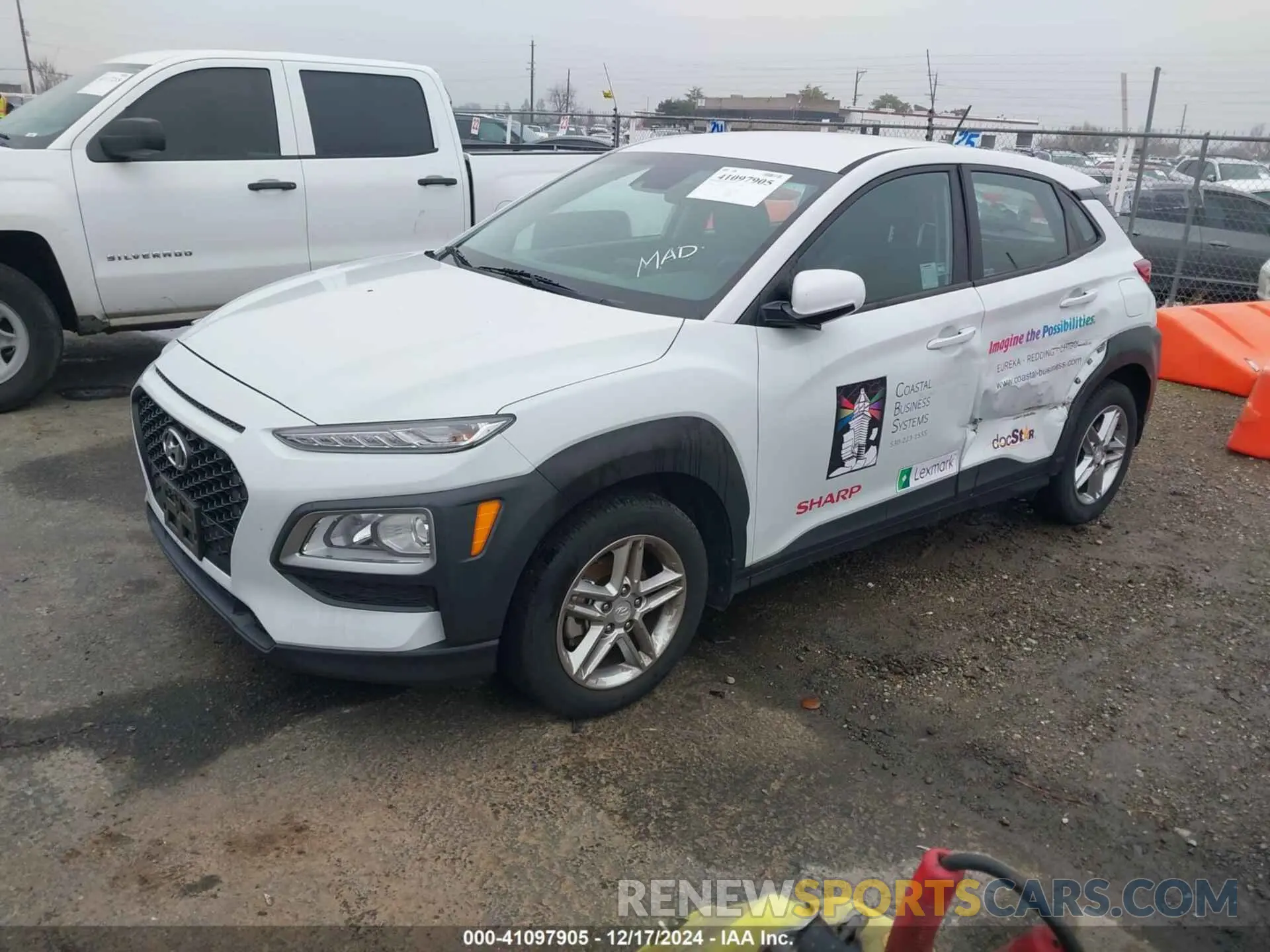 2 fotografías del automóvil dañado KM8K12AA6LU579366 HYUNDAI KONA 2020