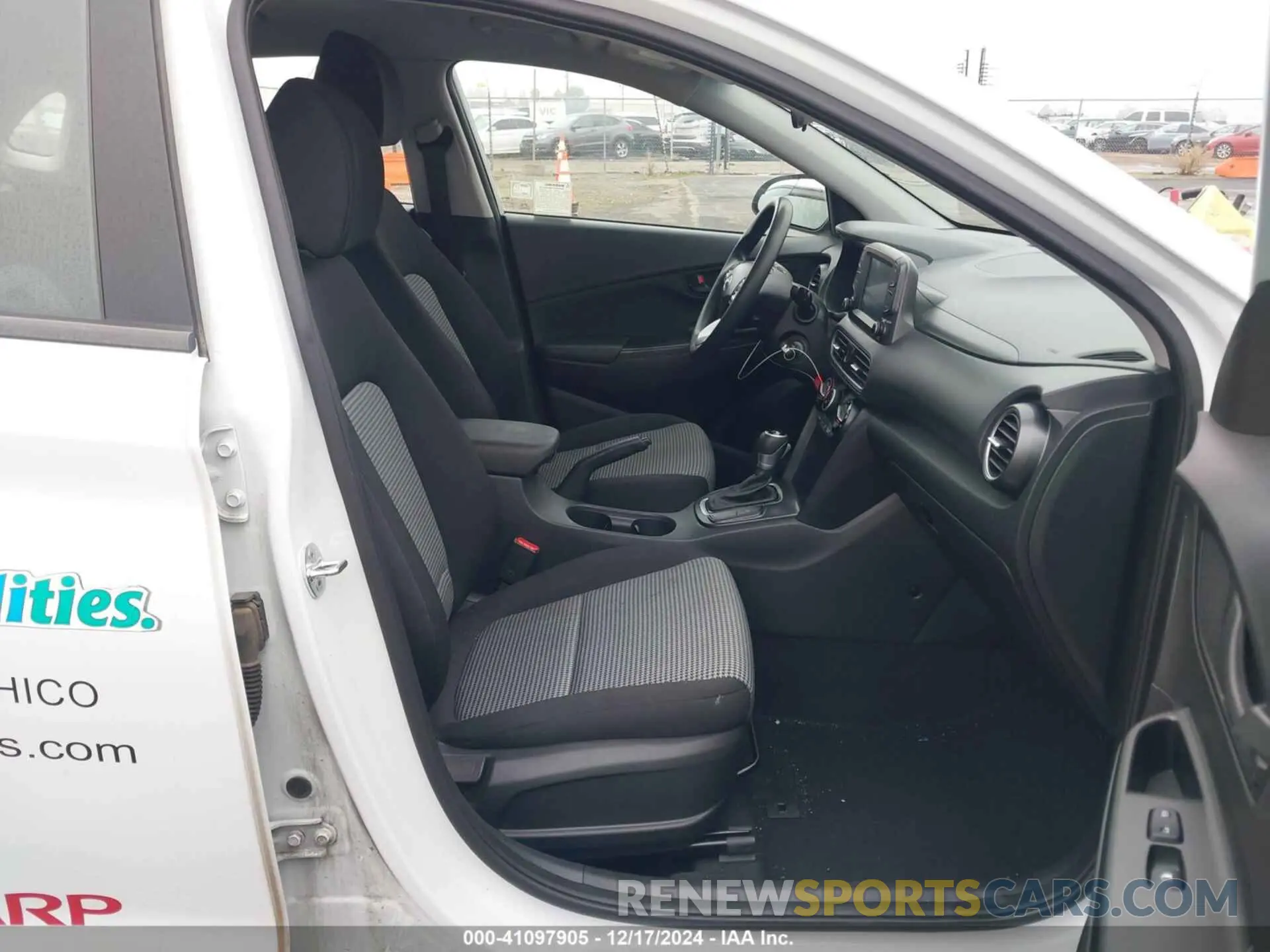 5 fotografías del automóvil dañado KM8K12AA6LU579366 HYUNDAI KONA 2020