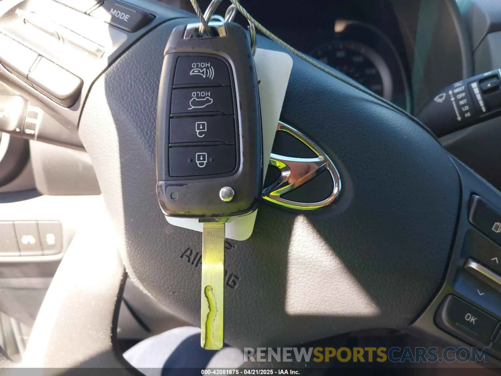 11 fotografías del automóvil dañado KM8K12AA7LU424244 HYUNDAI KONA 2020
