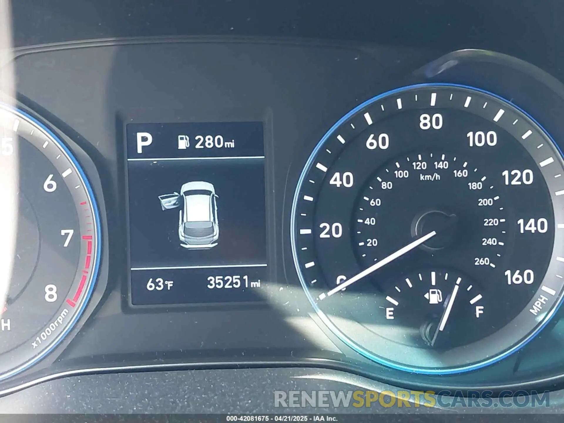 15 fotografías del automóvil dañado KM8K12AA7LU424244 HYUNDAI KONA 2020