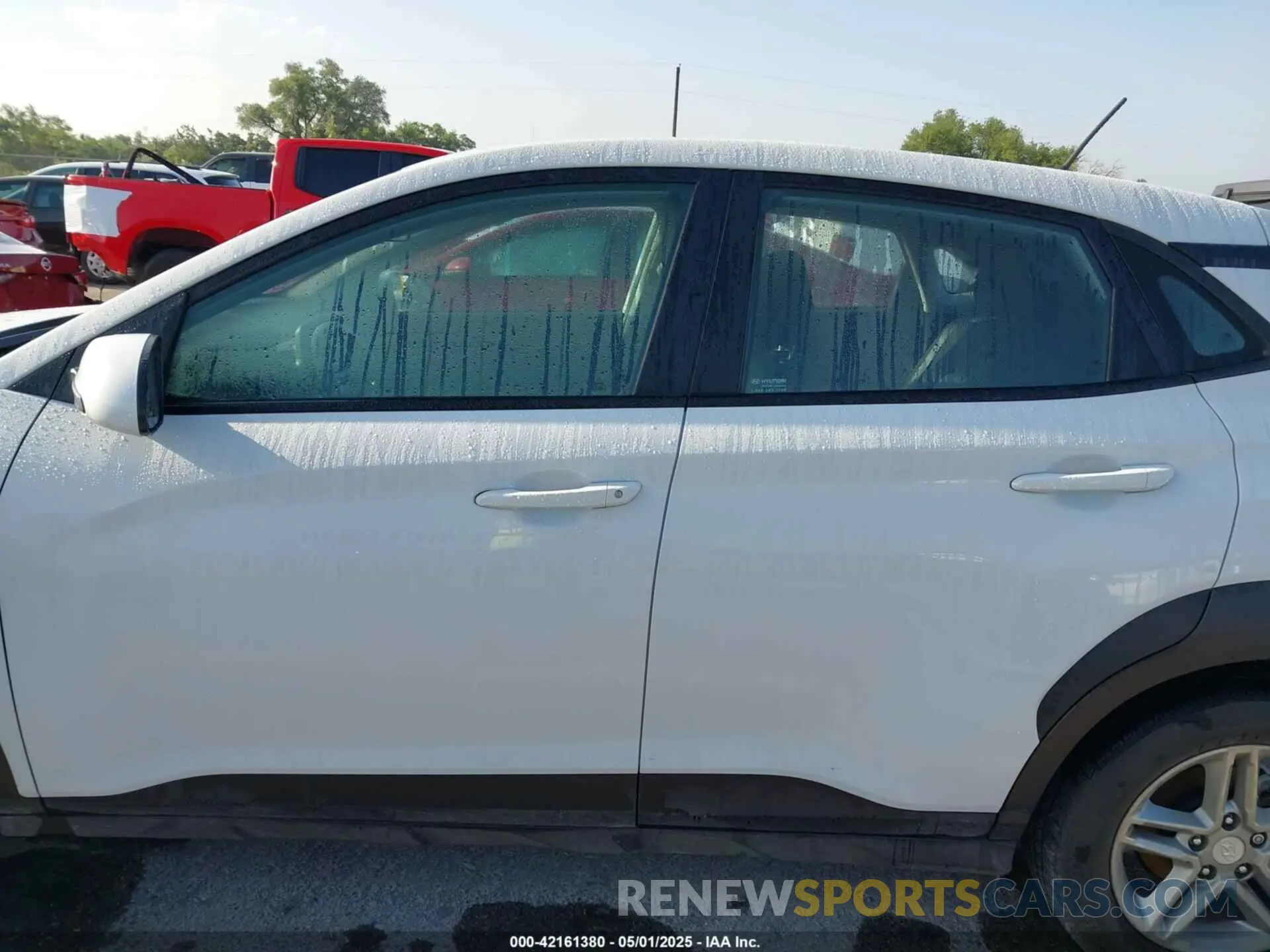 14 fotografías del automóvil dañado KM8K12AA7LU441738 HYUNDAI KONA 2020