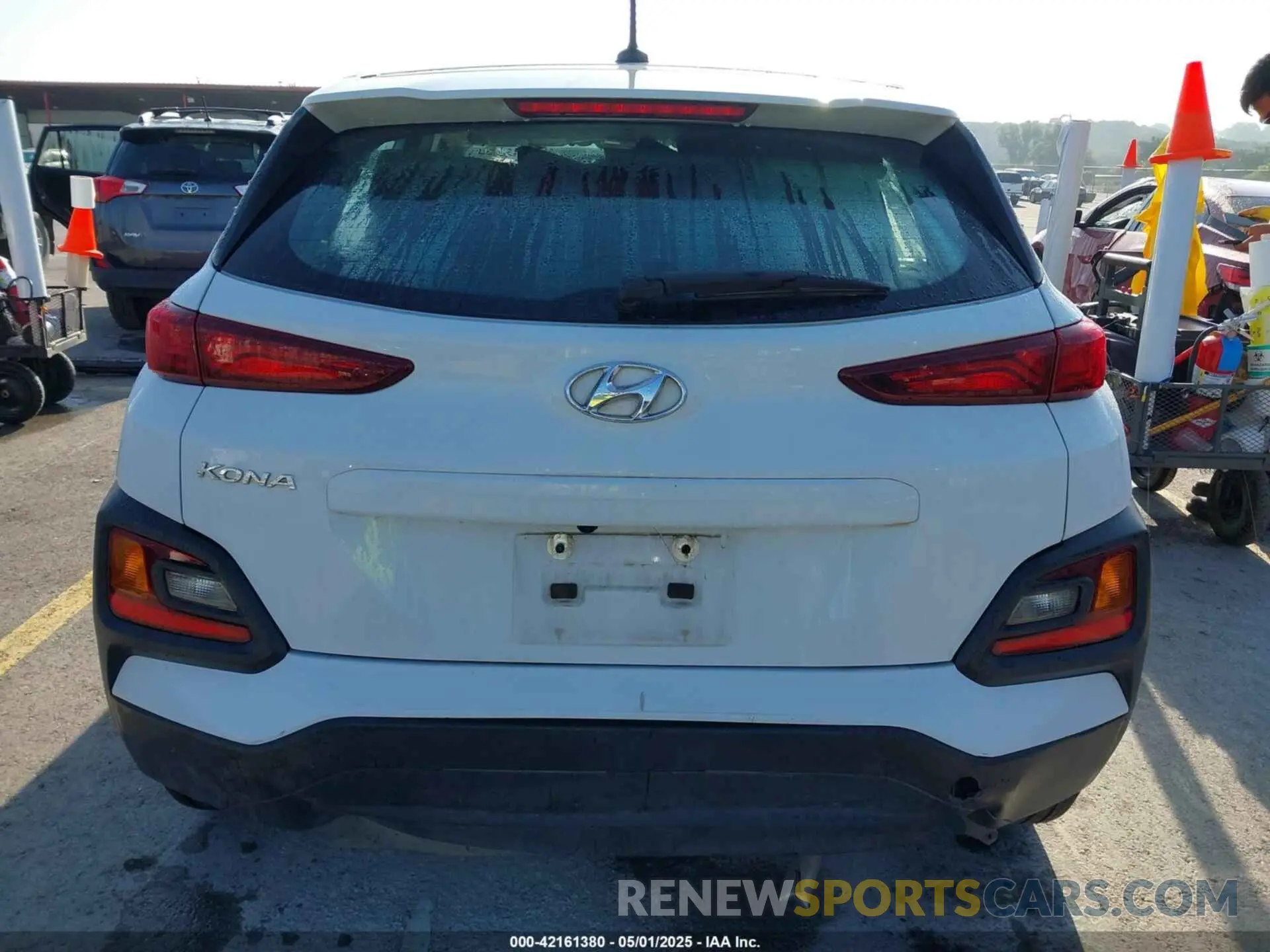 16 fotografías del automóvil dañado KM8K12AA7LU441738 HYUNDAI KONA 2020