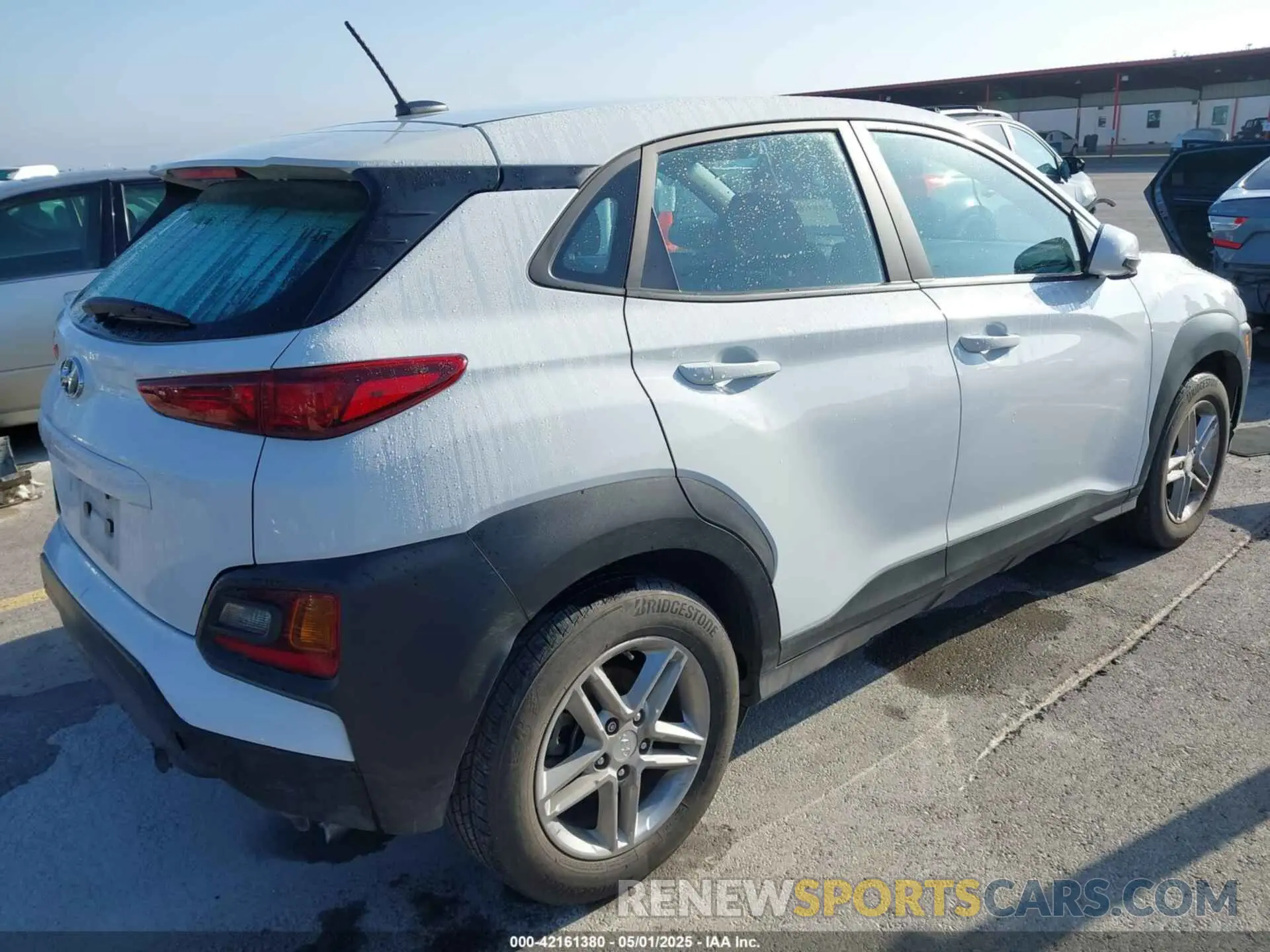4 fotografías del automóvil dañado KM8K12AA7LU441738 HYUNDAI KONA 2020