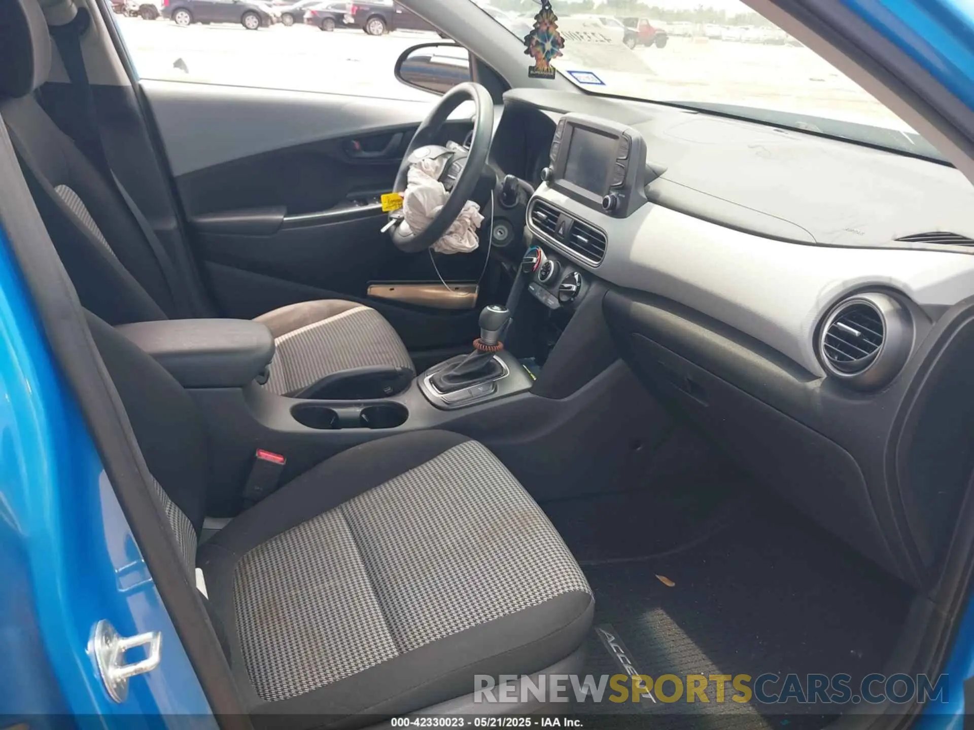 5 fotografías del automóvil dañado KM8K12AAXLU500023 HYUNDAI KONA 2020