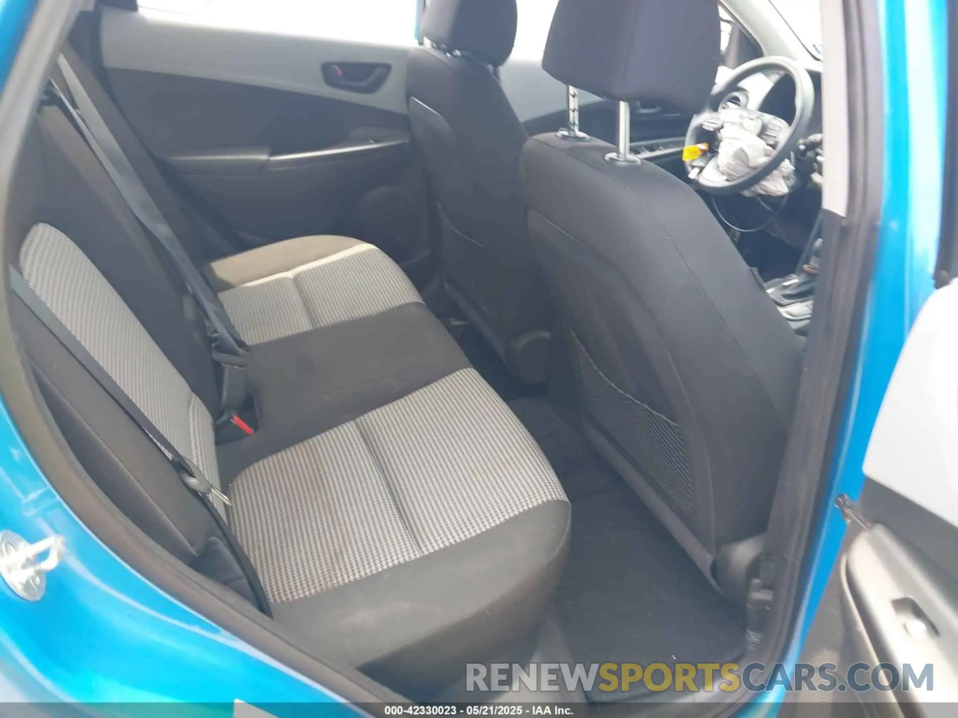 8 fotografías del automóvil dañado KM8K12AAXLU500023 HYUNDAI KONA 2020