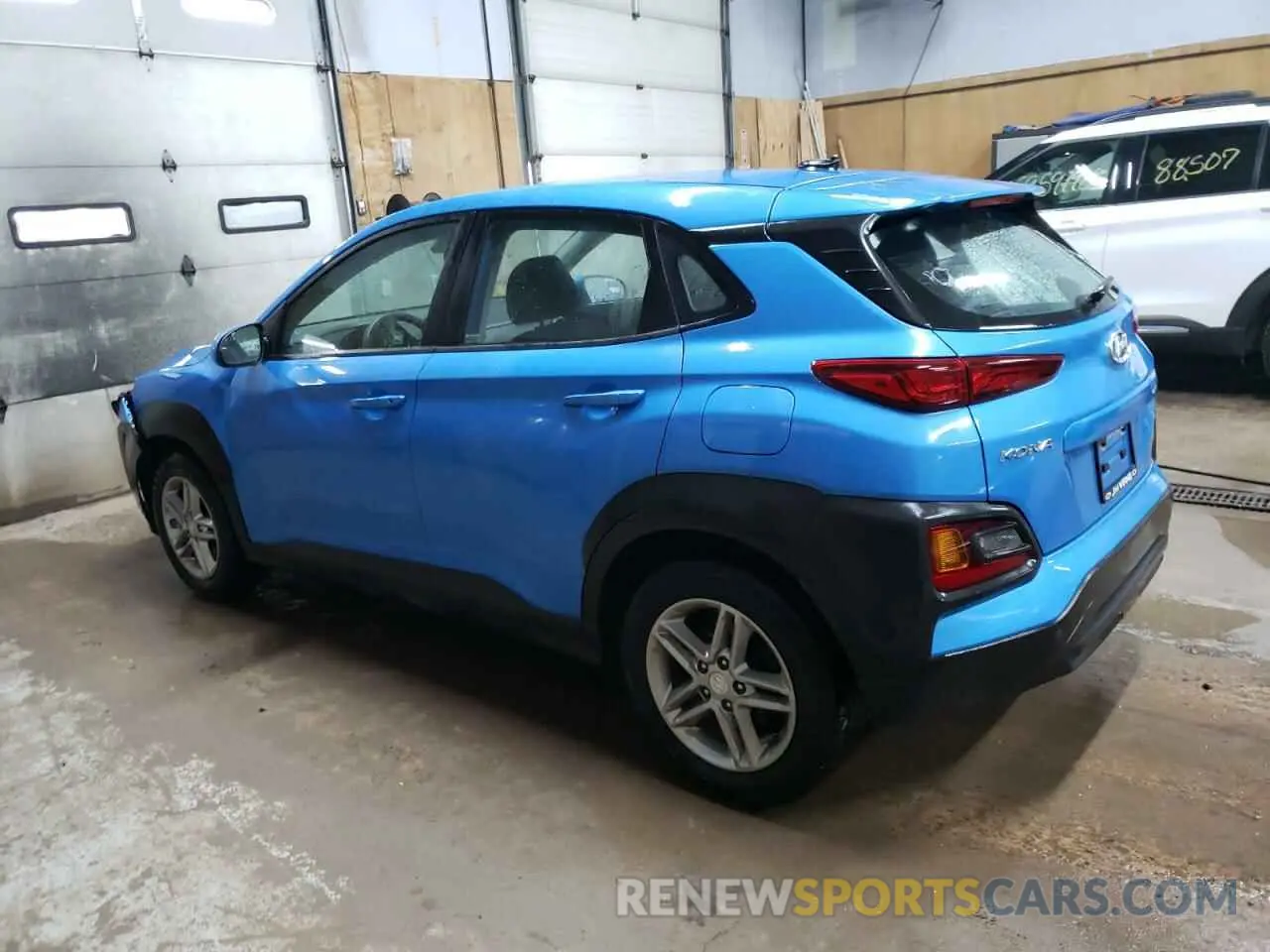 2 fotografías del automóvil dañado KM8K1CAA0LU464669 HYUNDAI KONA 2020