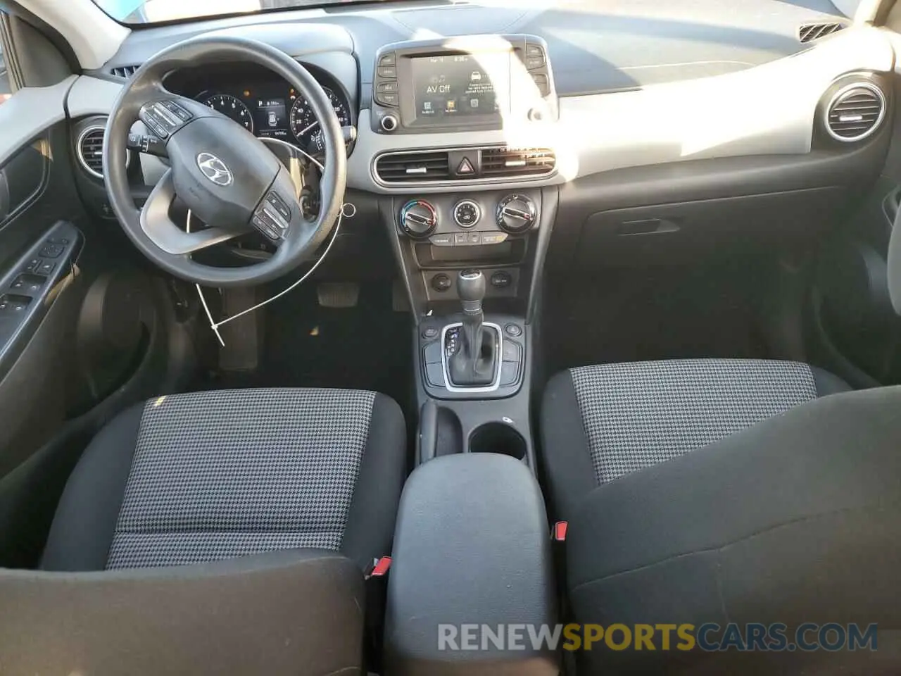 8 fotografías del automóvil dañado KM8K1CAA2LU480257 HYUNDAI KONA 2020