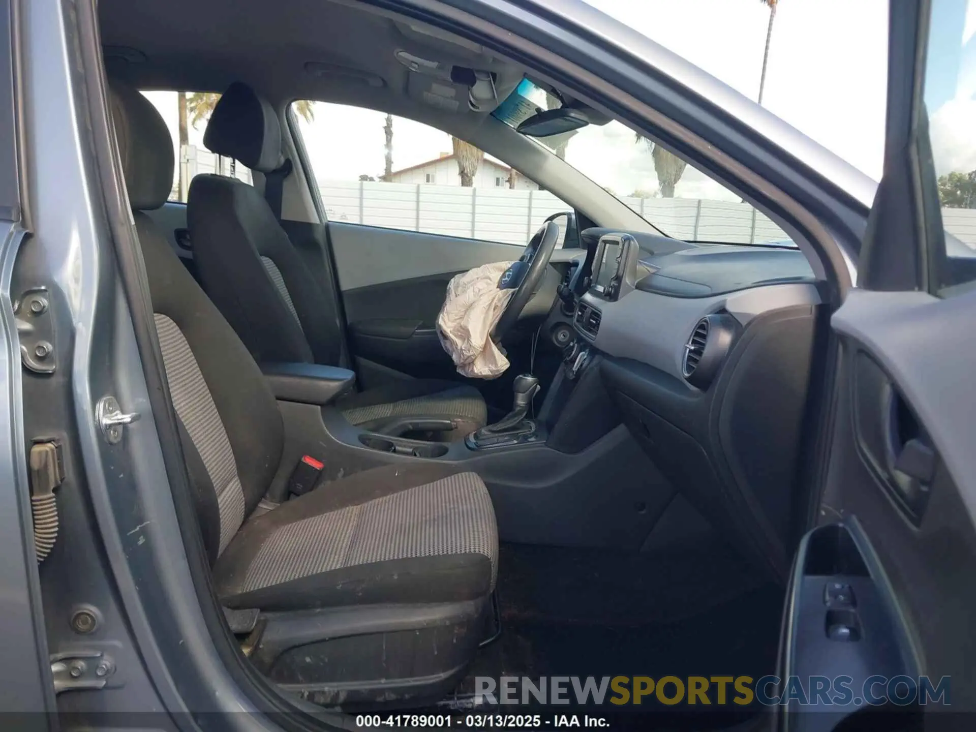 5 fotografías del automóvil dañado KM8K1CAA7LU591838 HYUNDAI KONA 2020