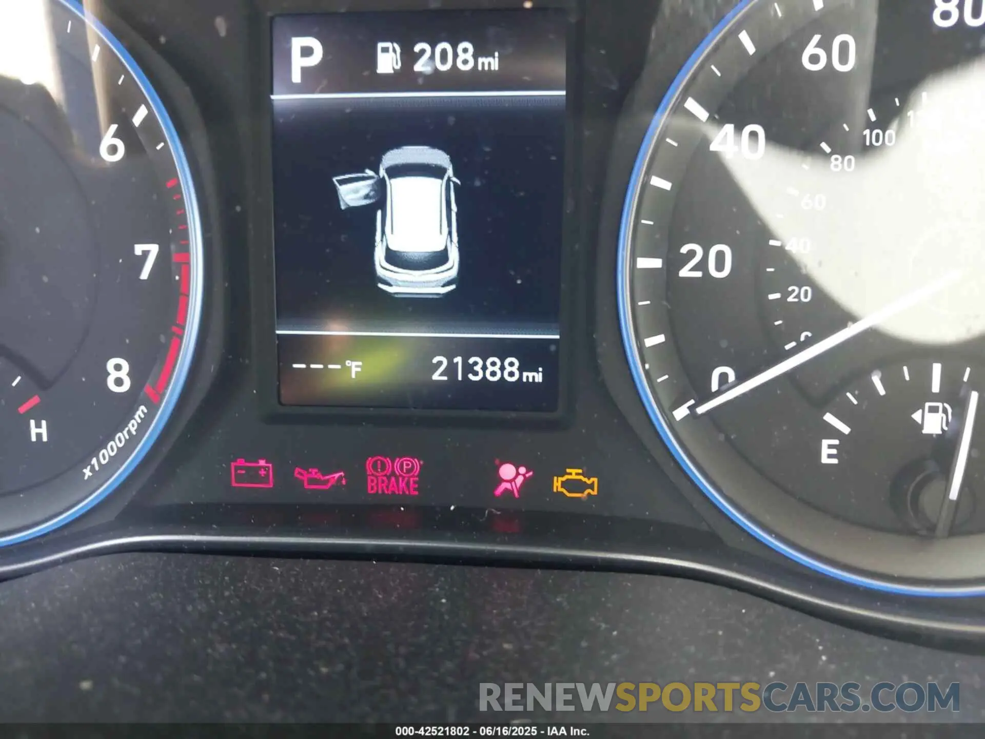 16 fotografías del automóvil dañado KM8K22AA1LU582222 HYUNDAI KONA 2020