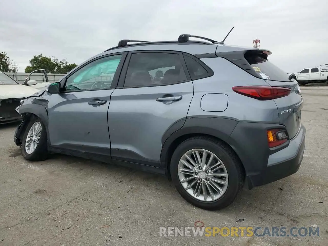 2 fotografías del automóvil dañado KM8K22AA2LU561377 HYUNDAI KONA 2020