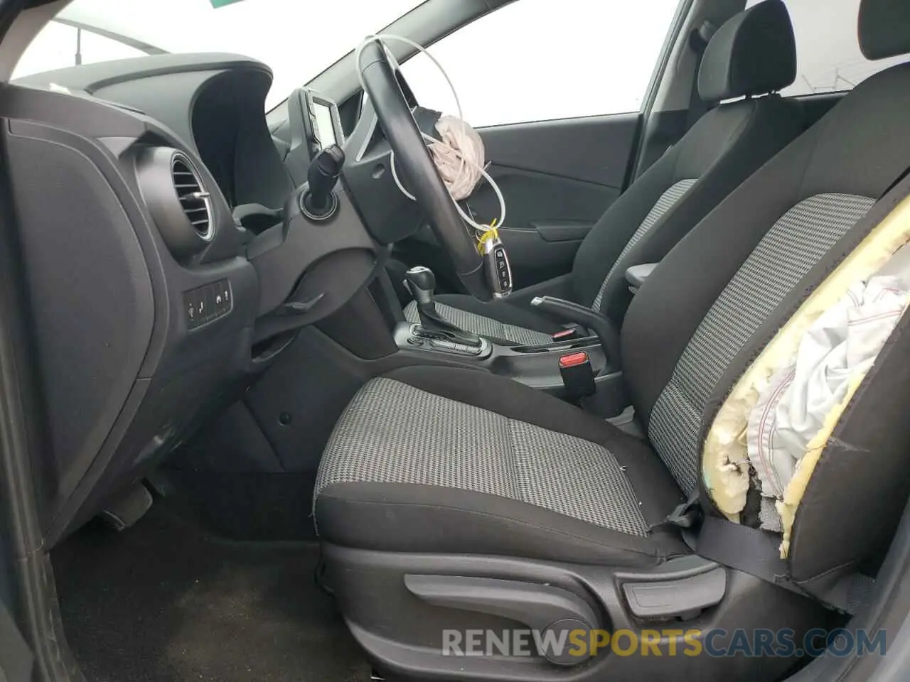 7 fotografías del automóvil dañado KM8K22AA2LU561377 HYUNDAI KONA 2020