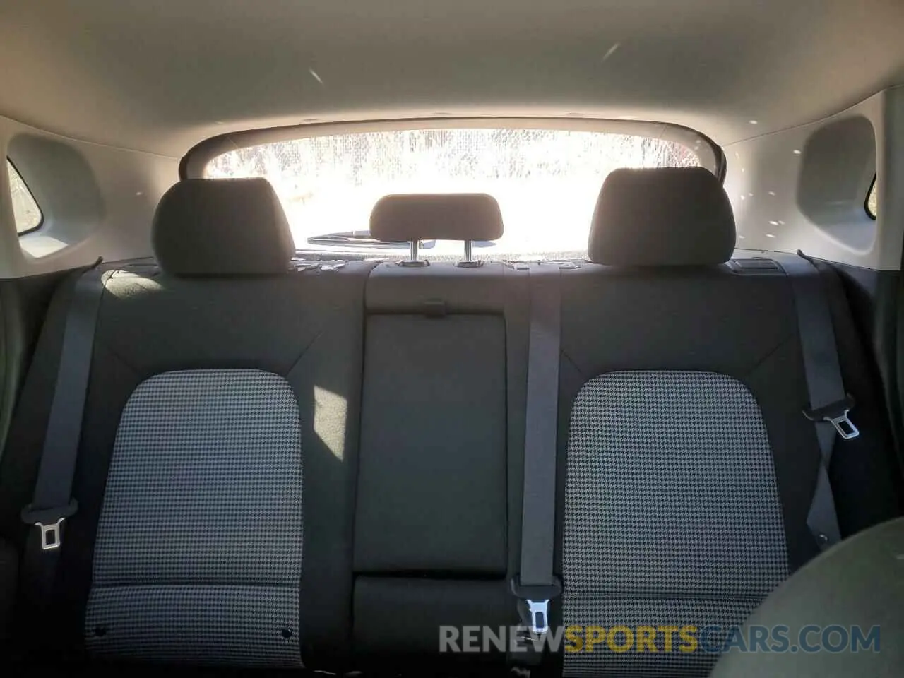 10 fotografías del automóvil dañado KM8K22AA7LU399259 HYUNDAI KONA 2020