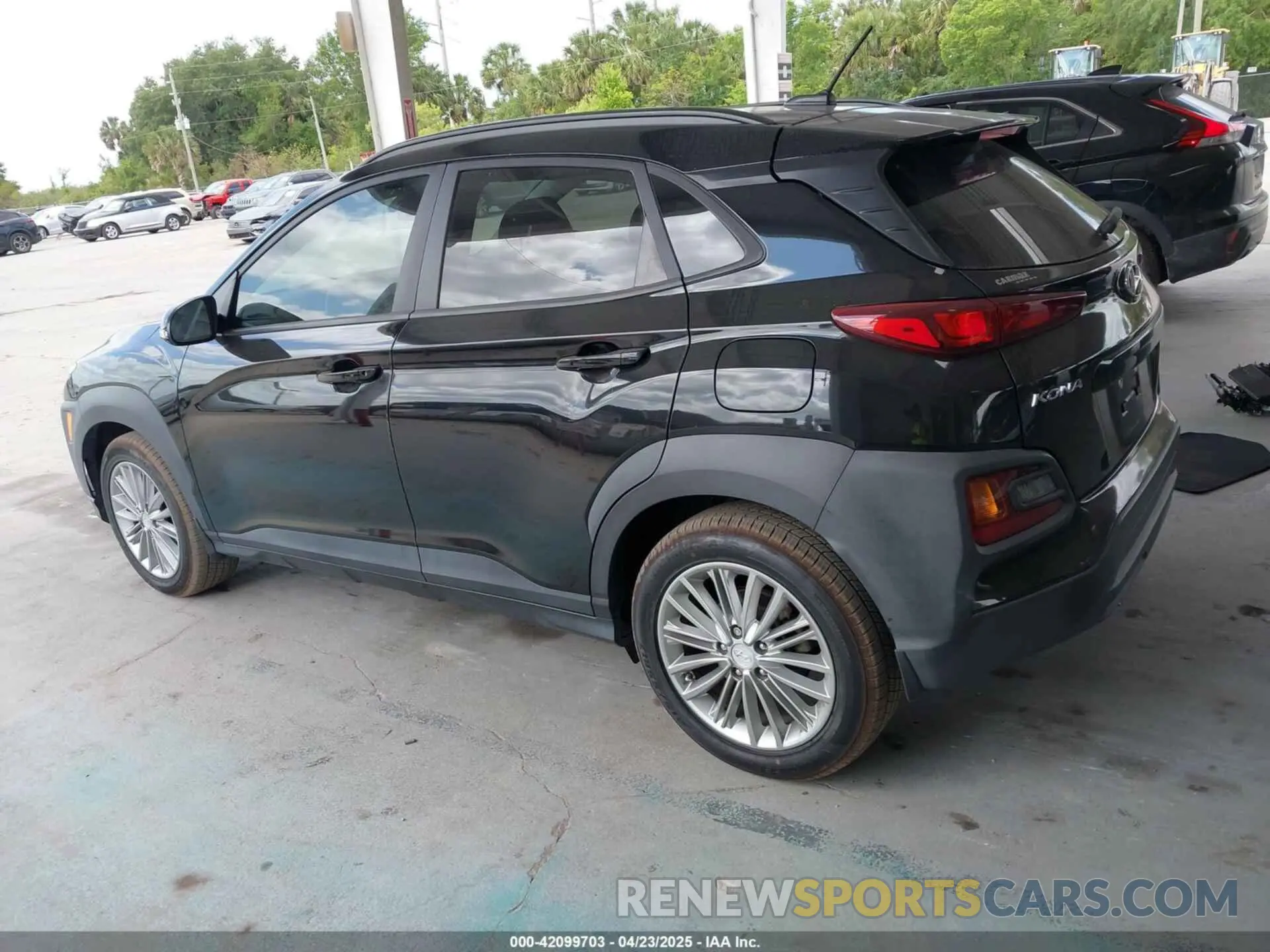 13 fotografías del automóvil dañado KM8K22AA9LU448641 HYUNDAI KONA 2020