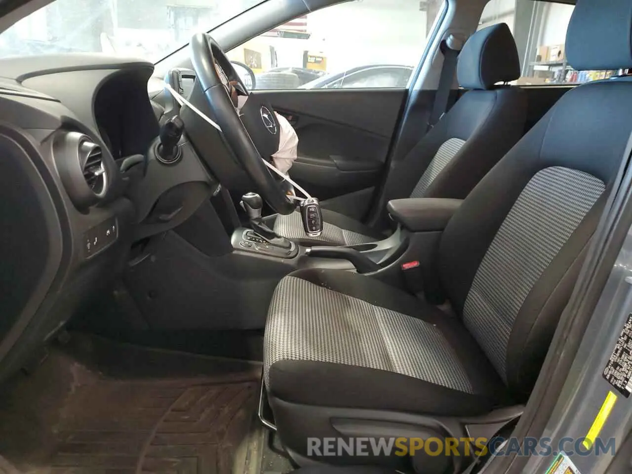 7 fotografías del automóvil dañado KM8K22AAXLU399952 HYUNDAI KONA 2020