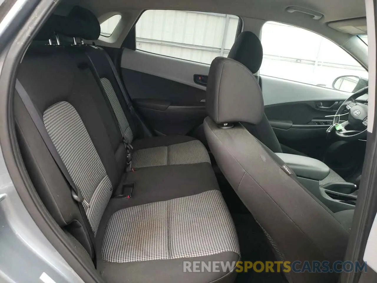 10 fotografías del automóvil dañado KM8K22AAXLU513058 HYUNDAI KONA 2020