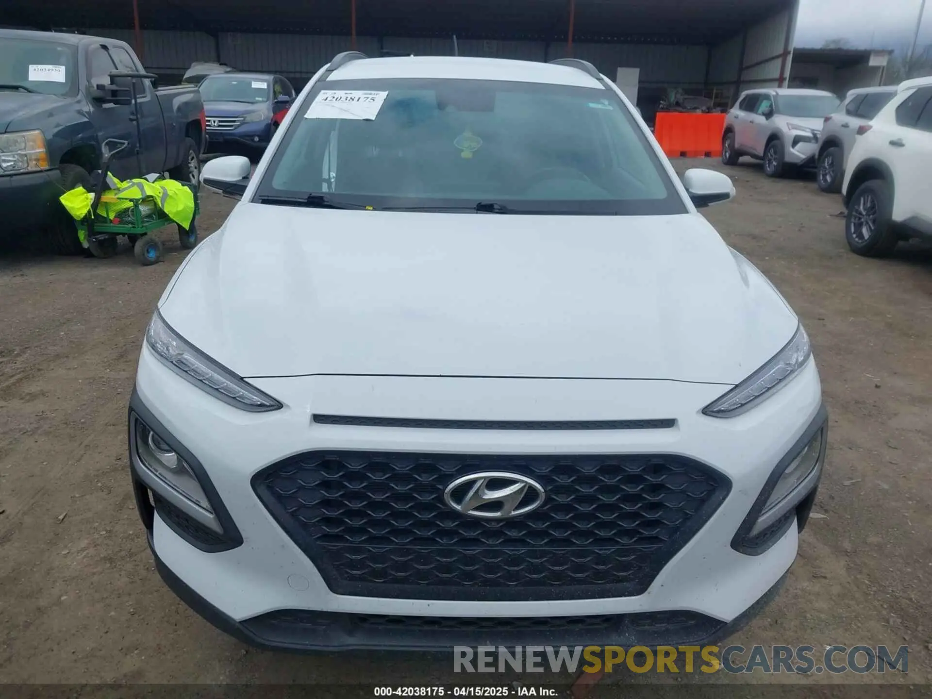 13 fotografías del automóvil dañado KM8K2CAA0LU569113 HYUNDAI KONA 2020