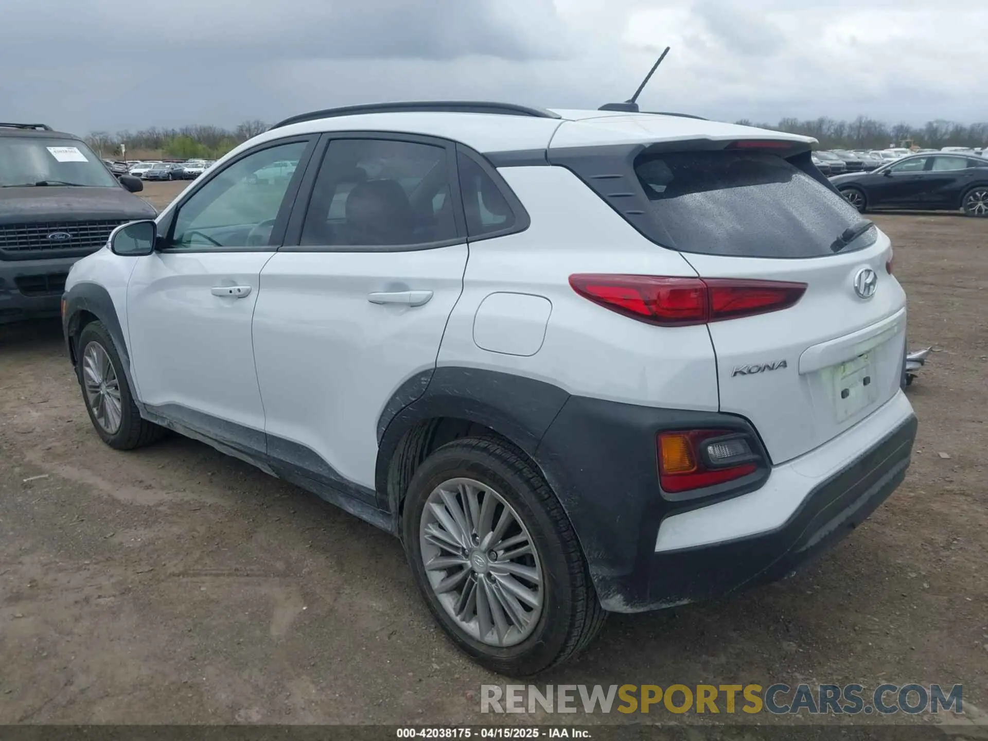 3 fotografías del automóvil dañado KM8K2CAA0LU569113 HYUNDAI KONA 2020