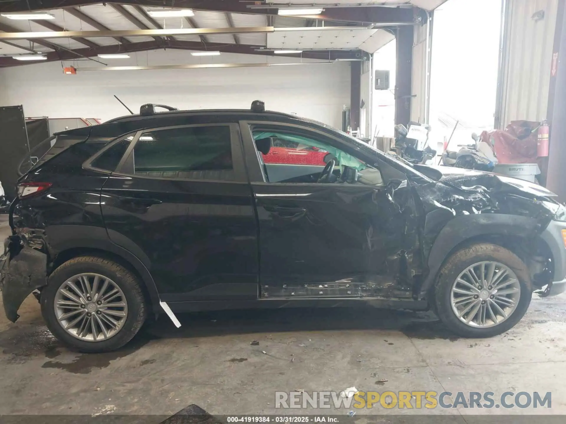 14 fotografías del automóvil dañado KM8K2CAA1LU404445 HYUNDAI KONA 2020