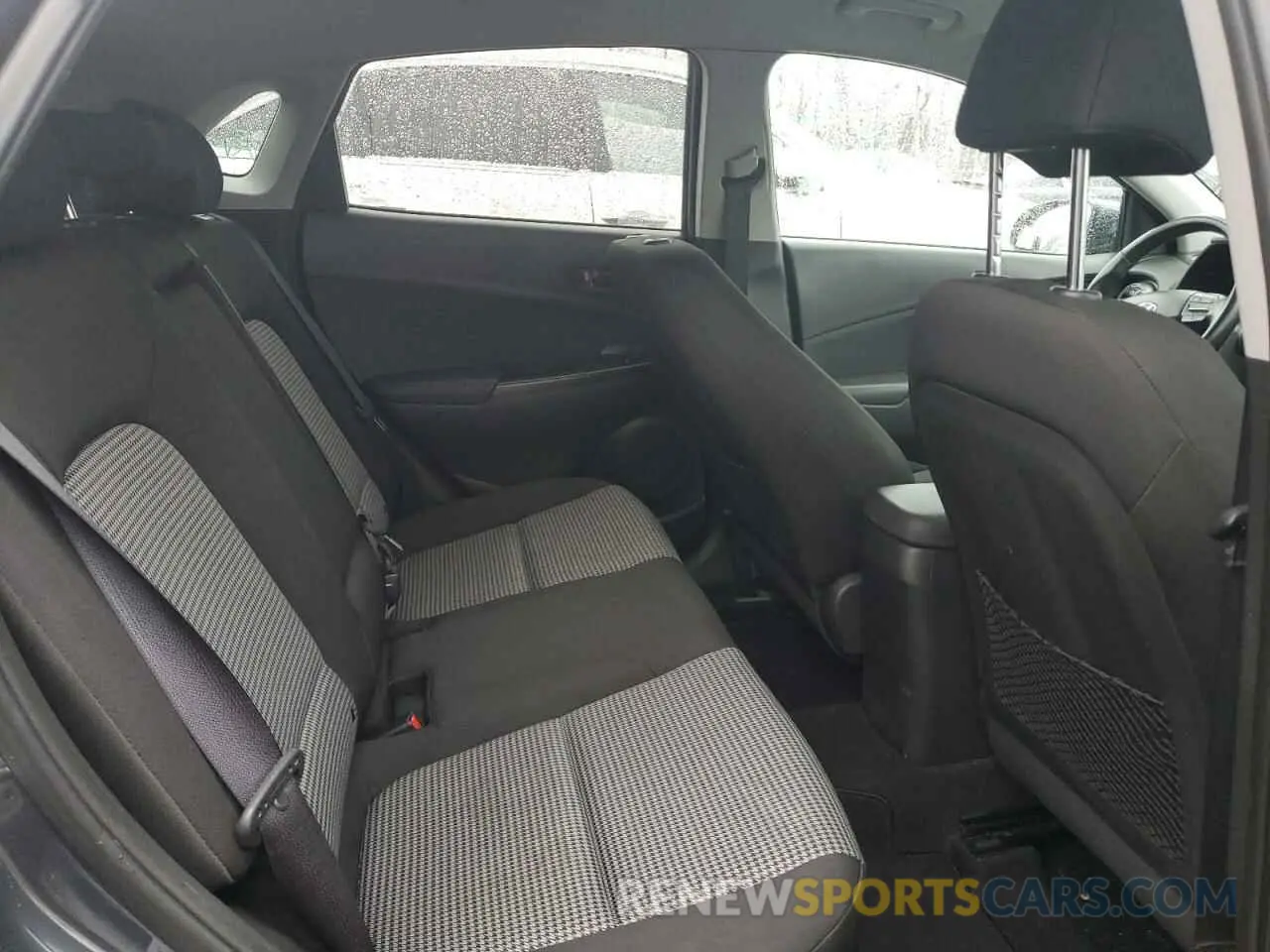 10 fotografías del automóvil dañado KM8K2CAA1LU507039 HYUNDAI KONA 2020