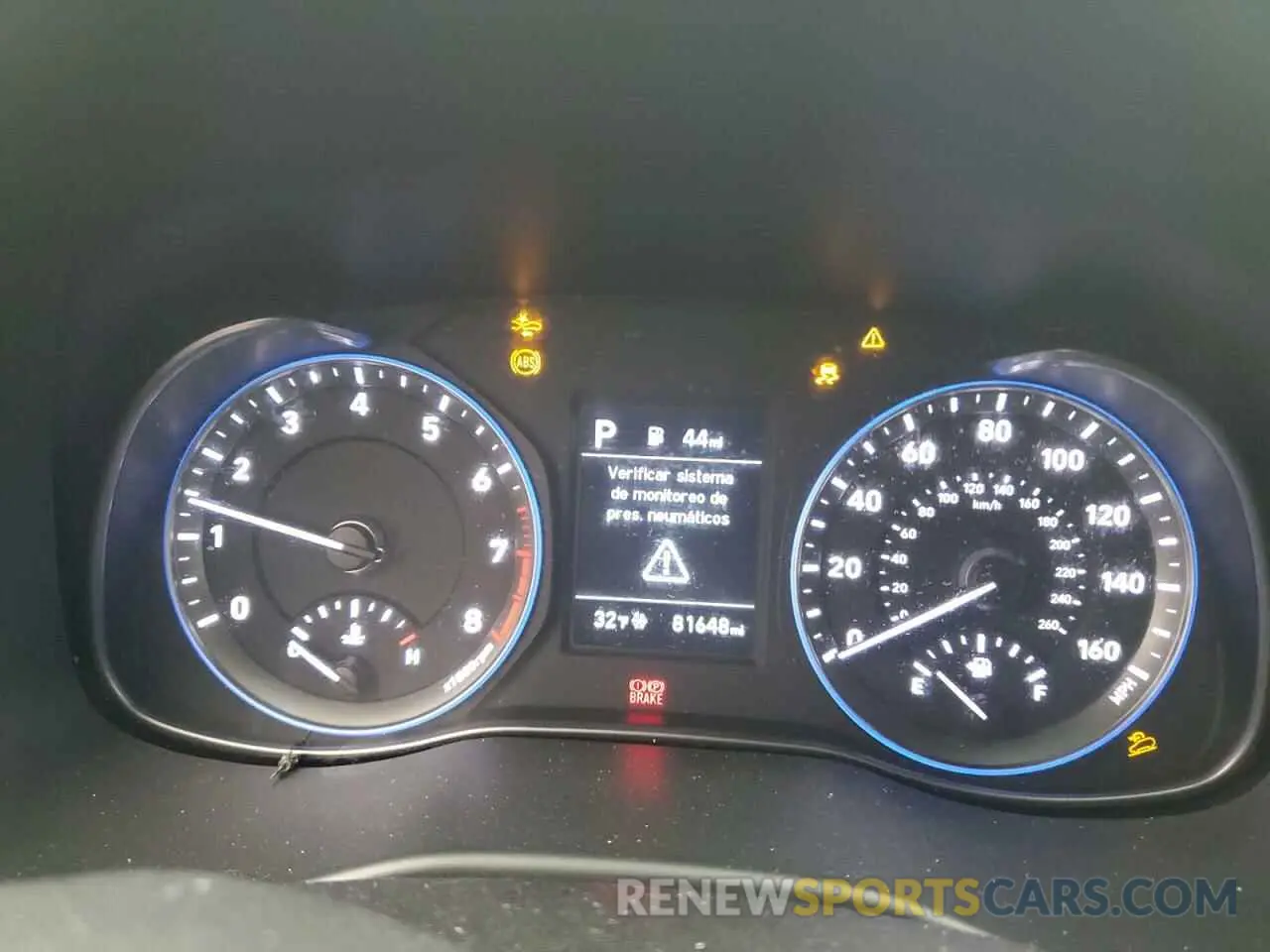 9 fotografías del automóvil dañado KM8K2CAA1LU507039 HYUNDAI KONA 2020