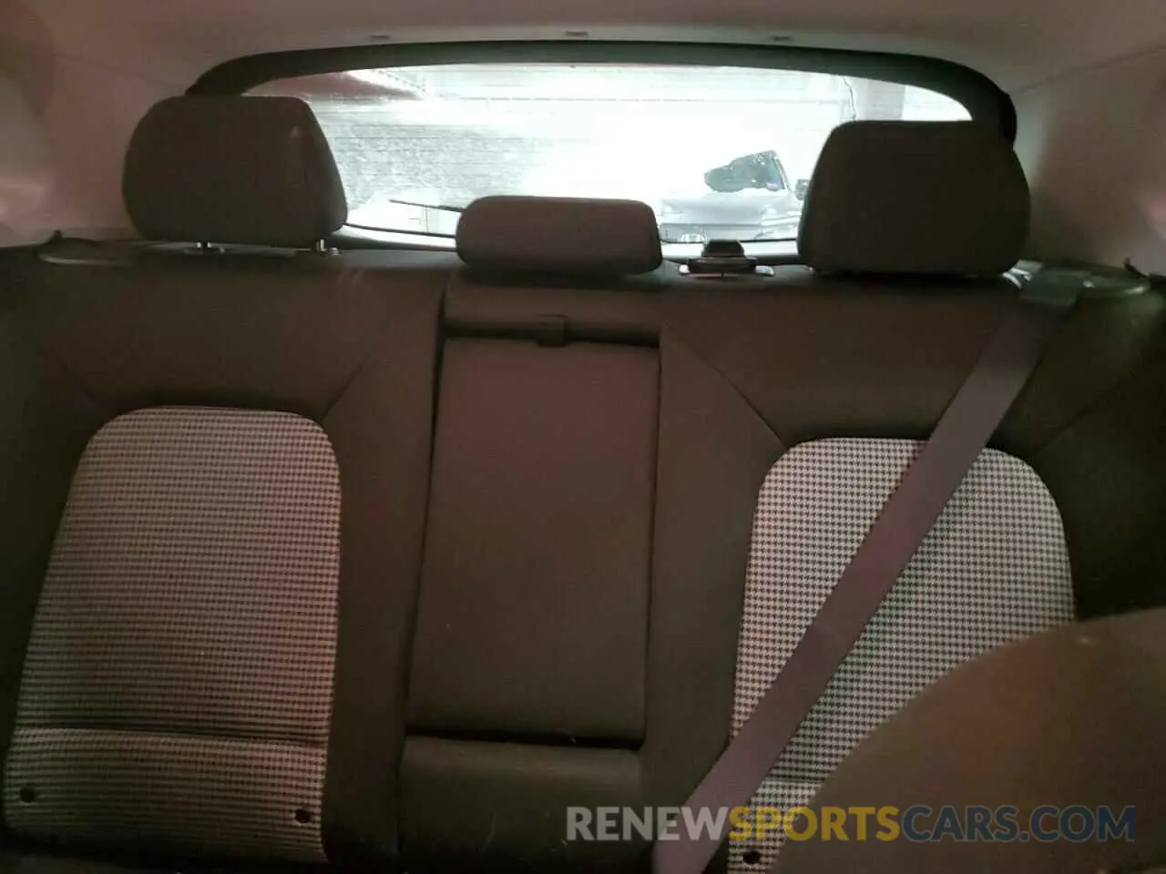10 fotografías del automóvil dañado KM8K2CAA2LU588083 HYUNDAI KONA 2020