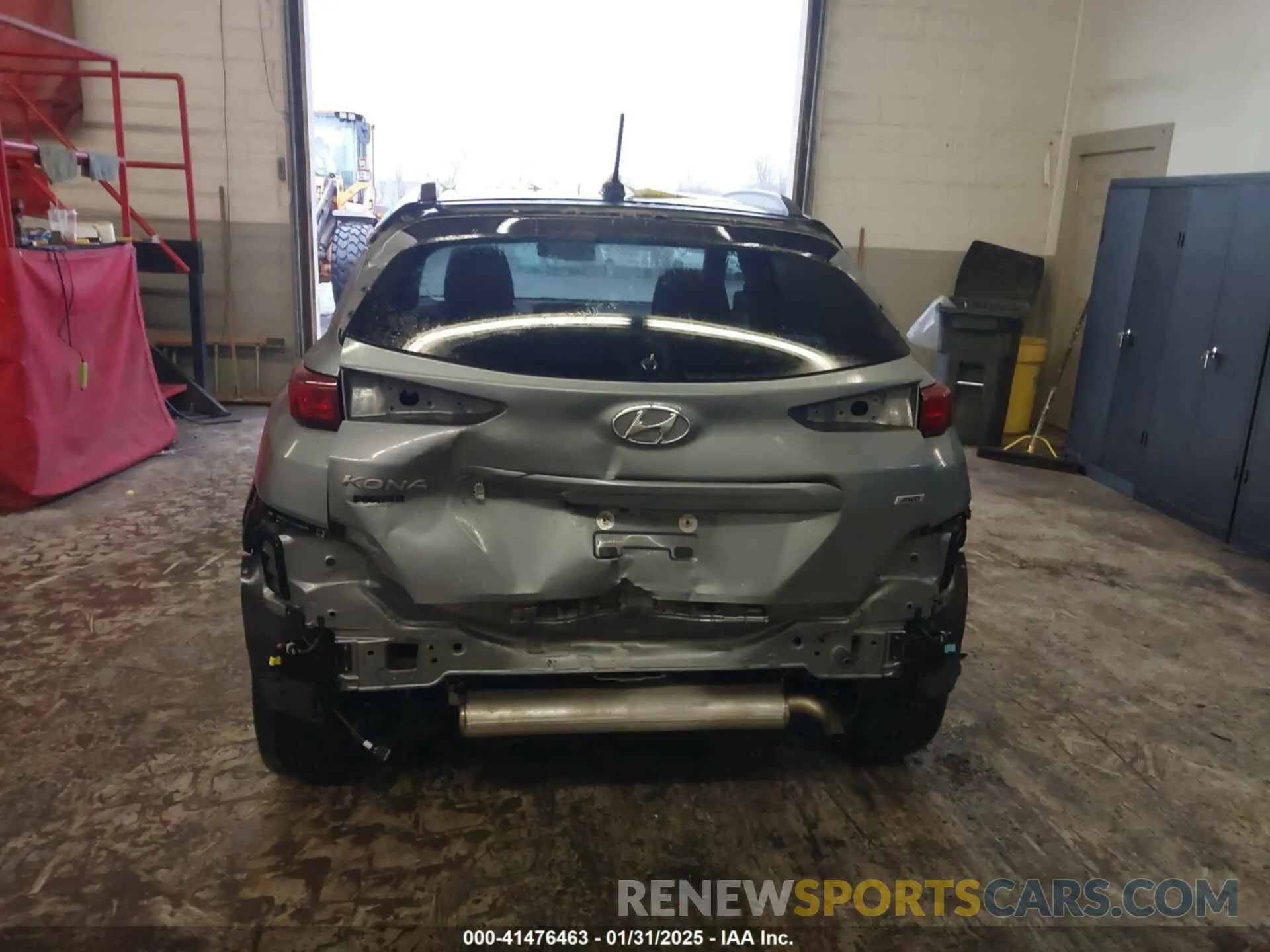 17 fotografías del automóvil dañado KM8K2CAA3LU402888 HYUNDAI KONA 2020