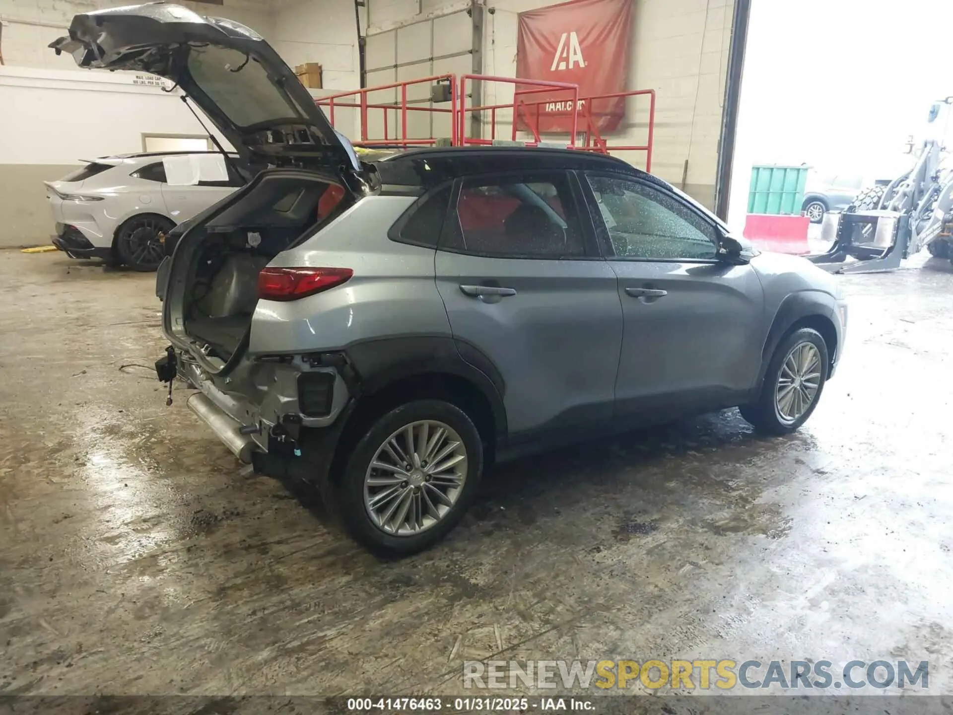 4 fotografías del automóvil dañado KM8K2CAA3LU402888 HYUNDAI KONA 2020