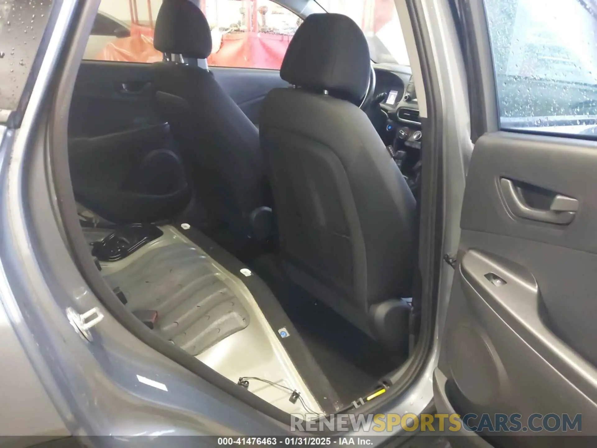 8 fotografías del automóvil dañado KM8K2CAA3LU402888 HYUNDAI KONA 2020
