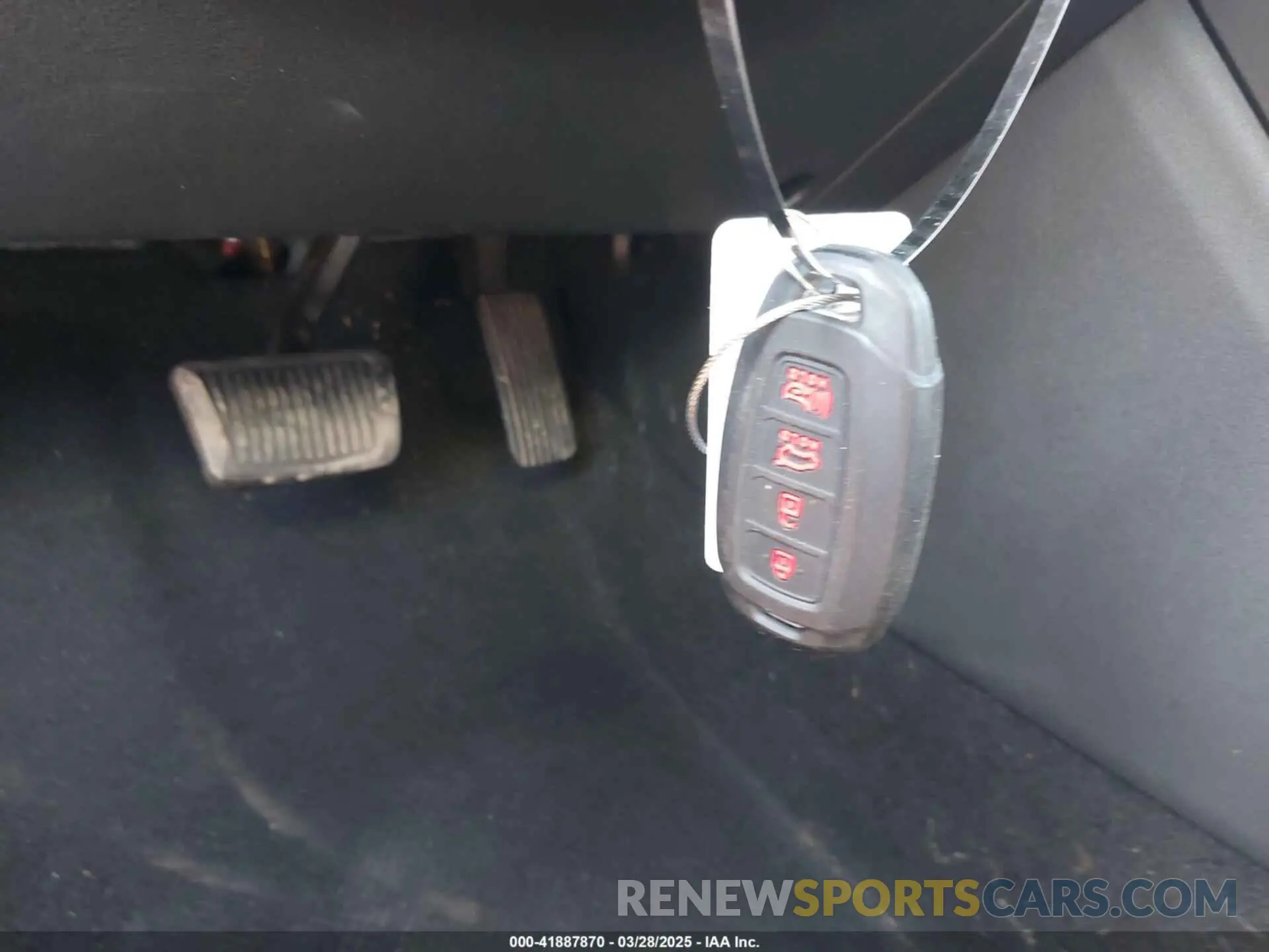 11 fotografías del automóvil dañado KM8K2CAA3LU492544 HYUNDAI KONA 2020