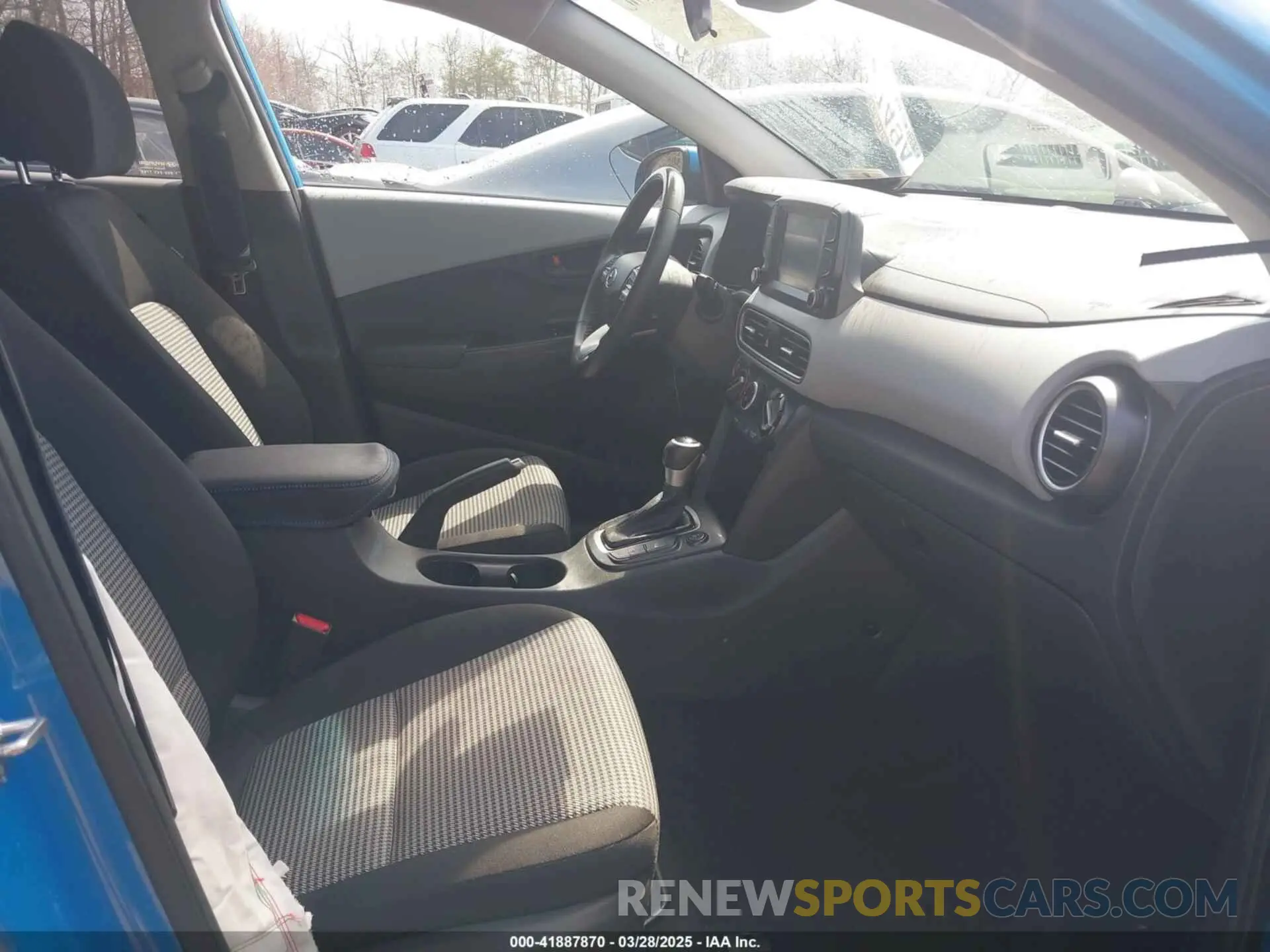 5 fotografías del automóvil dañado KM8K2CAA3LU492544 HYUNDAI KONA 2020