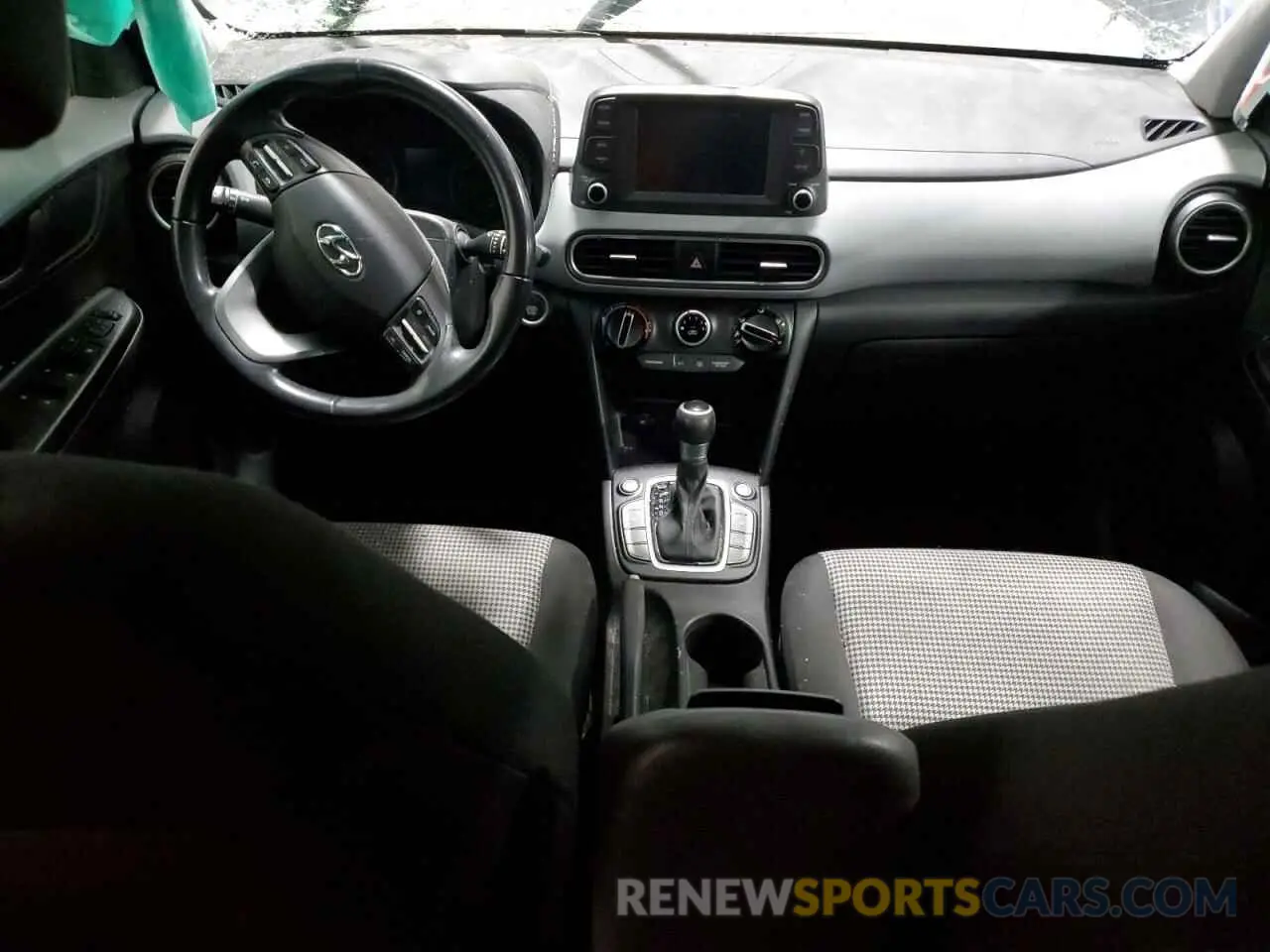 8 fotografías del automóvil dañado KM8K2CAA4LU458161 HYUNDAI KONA 2020