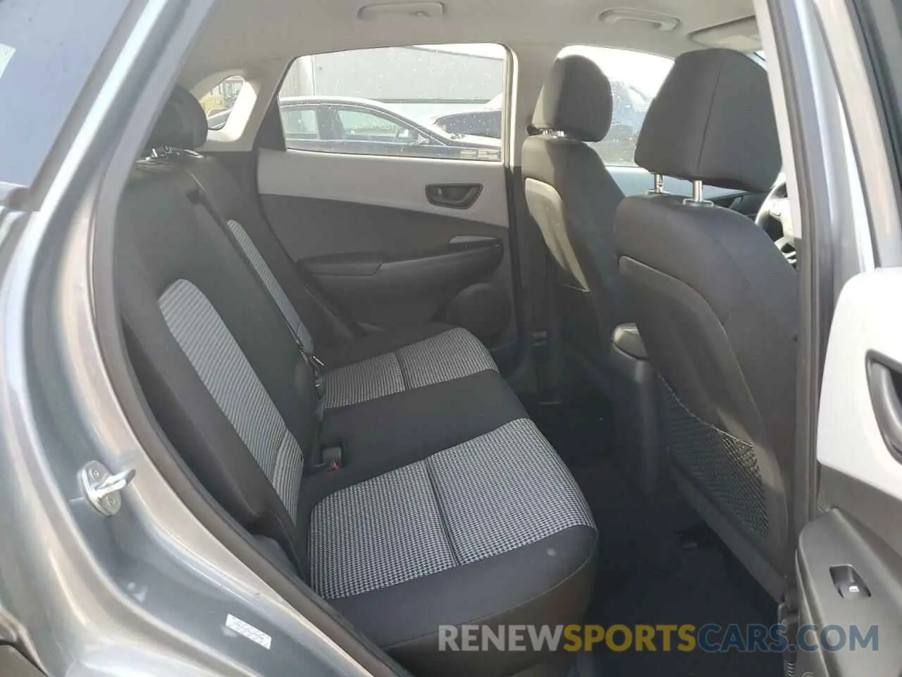 11 fotografías del automóvil dañado KM8K2CAA6LU492568 HYUNDAI KONA 2020