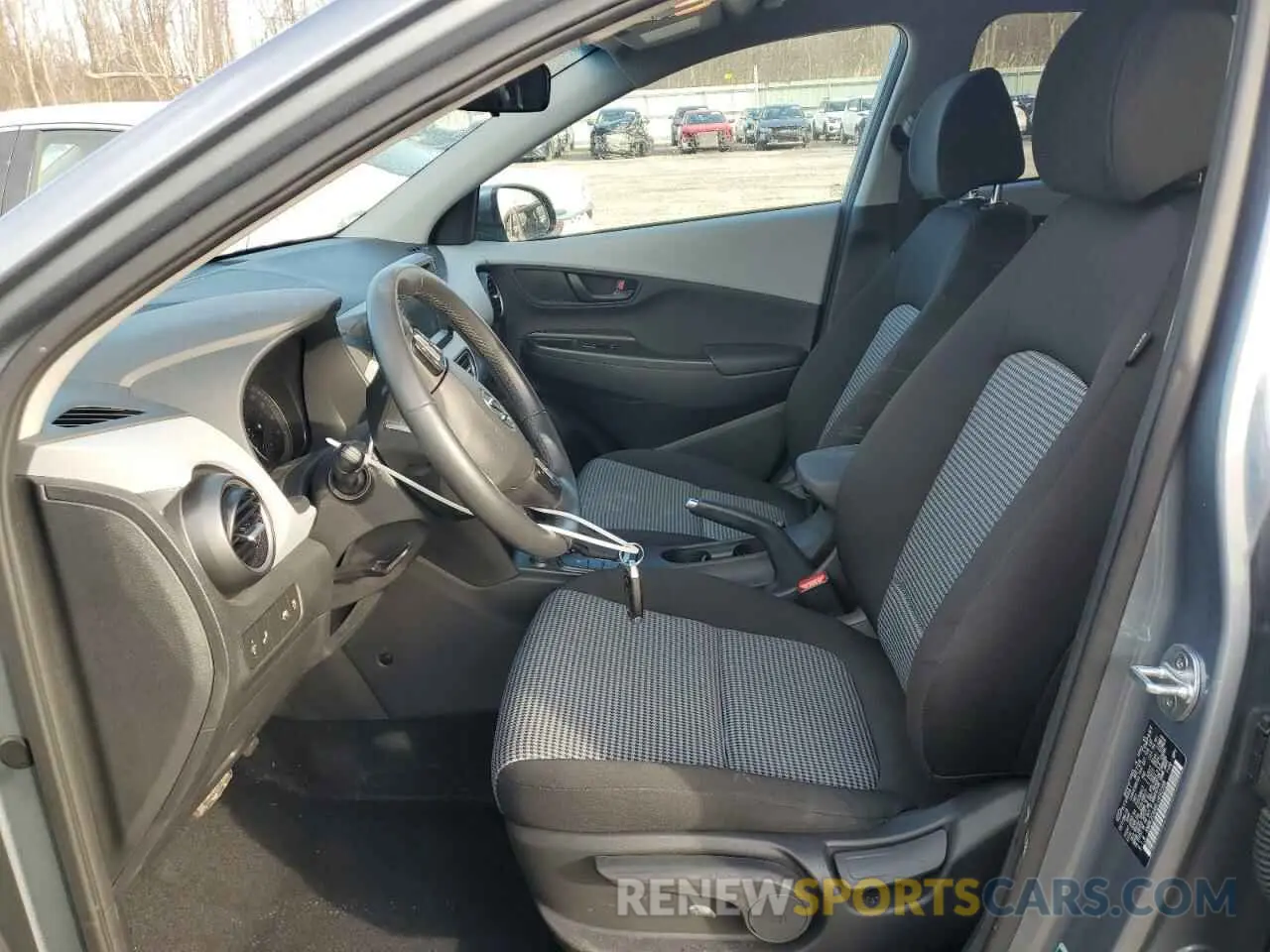 7 fotografías del automóvil dañado KM8K2CAA6LU492568 HYUNDAI KONA 2020