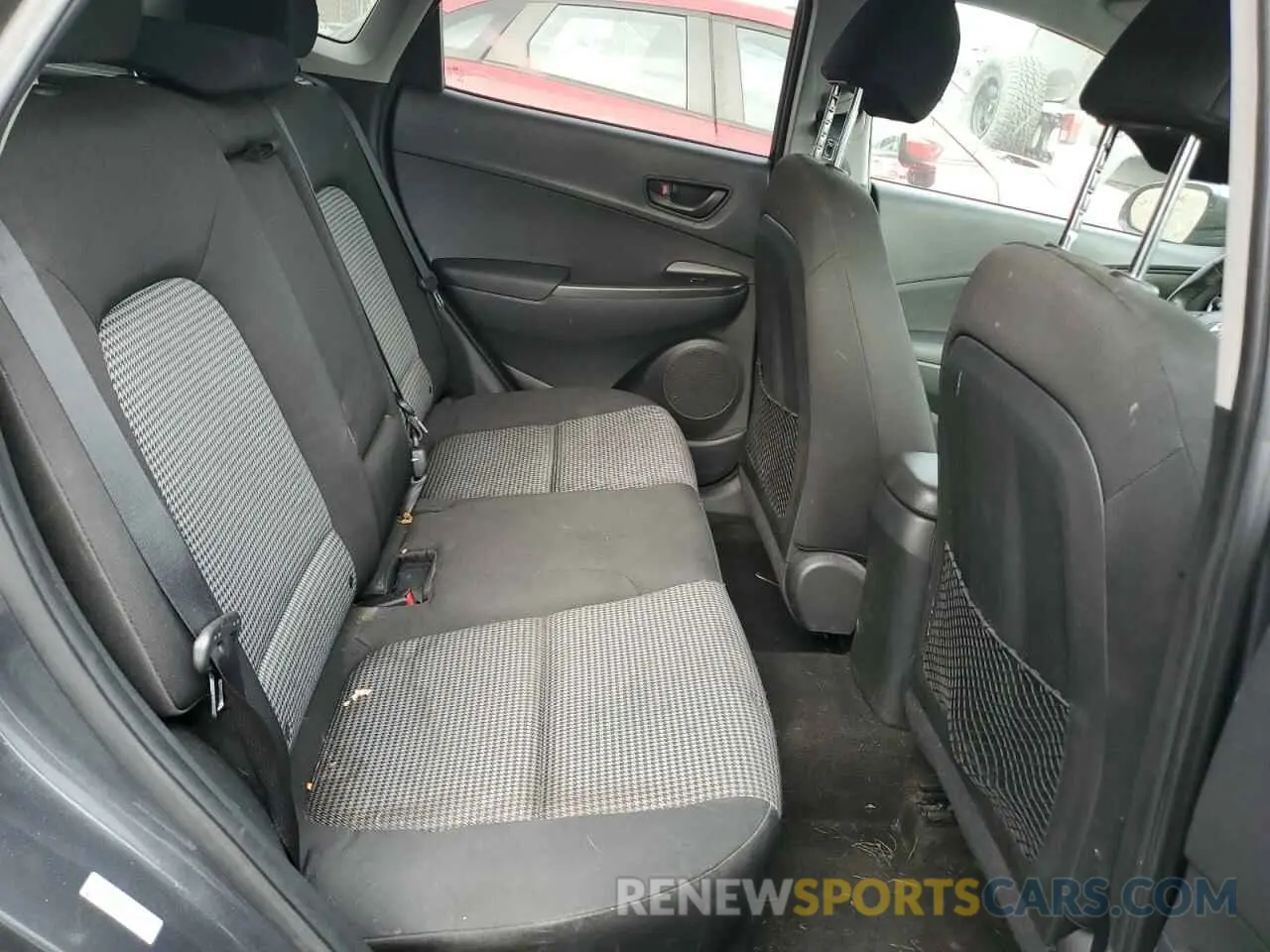 10 fotografías del automóvil dañado KM8K2CAA7LU564829 HYUNDAI KONA 2020