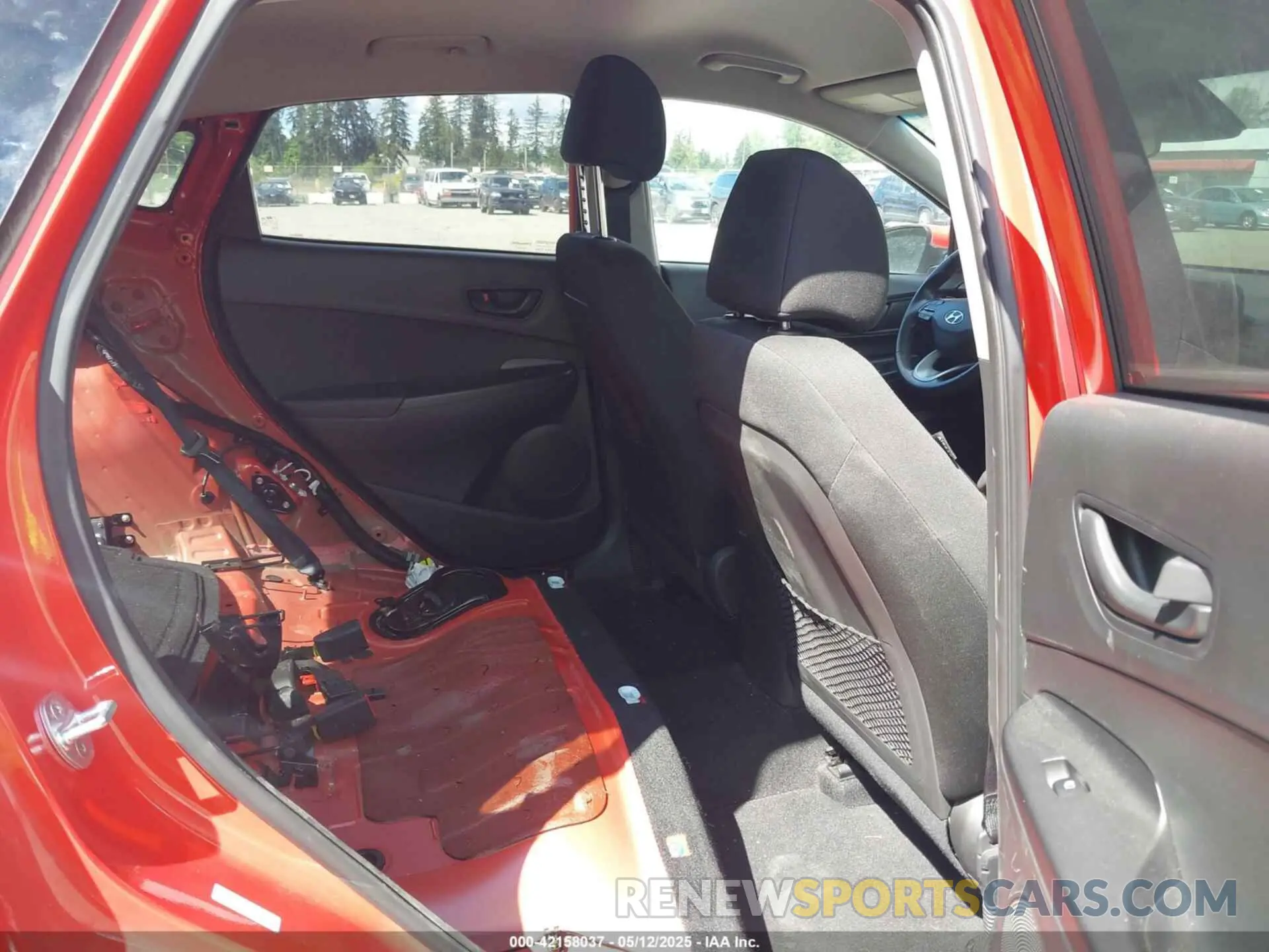 8 fotografías del automóvil dañado KM8K2CAA9LU398443 HYUNDAI KONA 2020