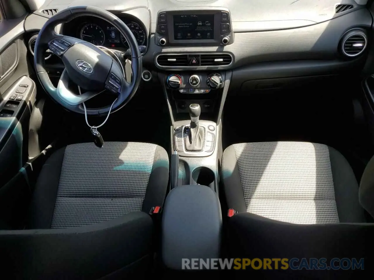 8 fotografías del automóvil dañado KM8K2CAAXLU467298 HYUNDAI KONA 2020