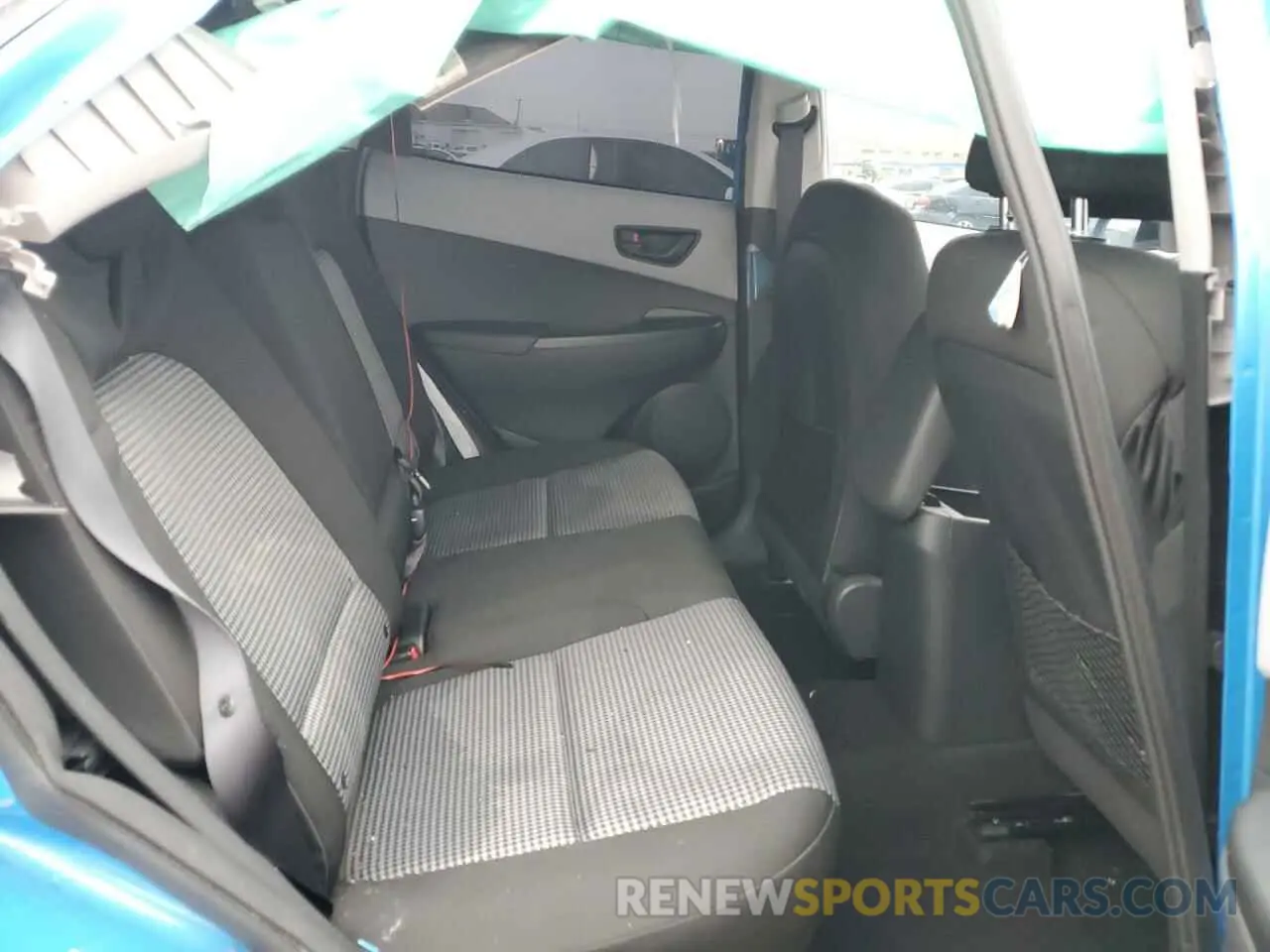 11 fotografías del automóvil dañado KM8K2CAAXLU494470 HYUNDAI KONA 2020