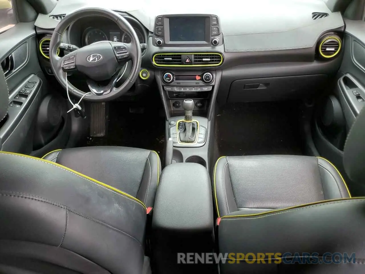 8 fotografías del automóvil dañado KM8K33A5XLU549886 HYUNDAI KONA 2020