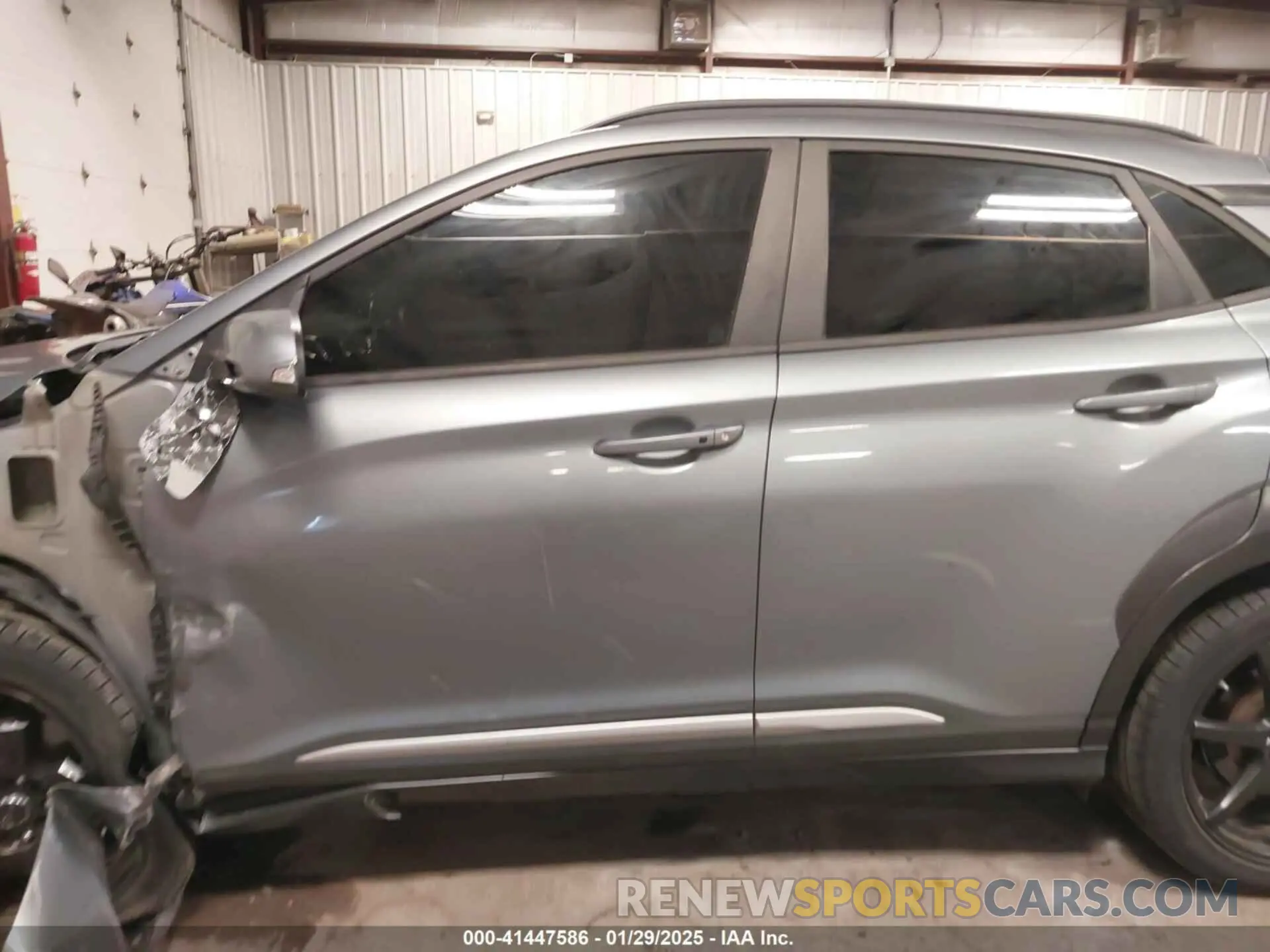 14 fotografías del automóvil dañado KM8K3CA51LU429491 HYUNDAI KONA 2020