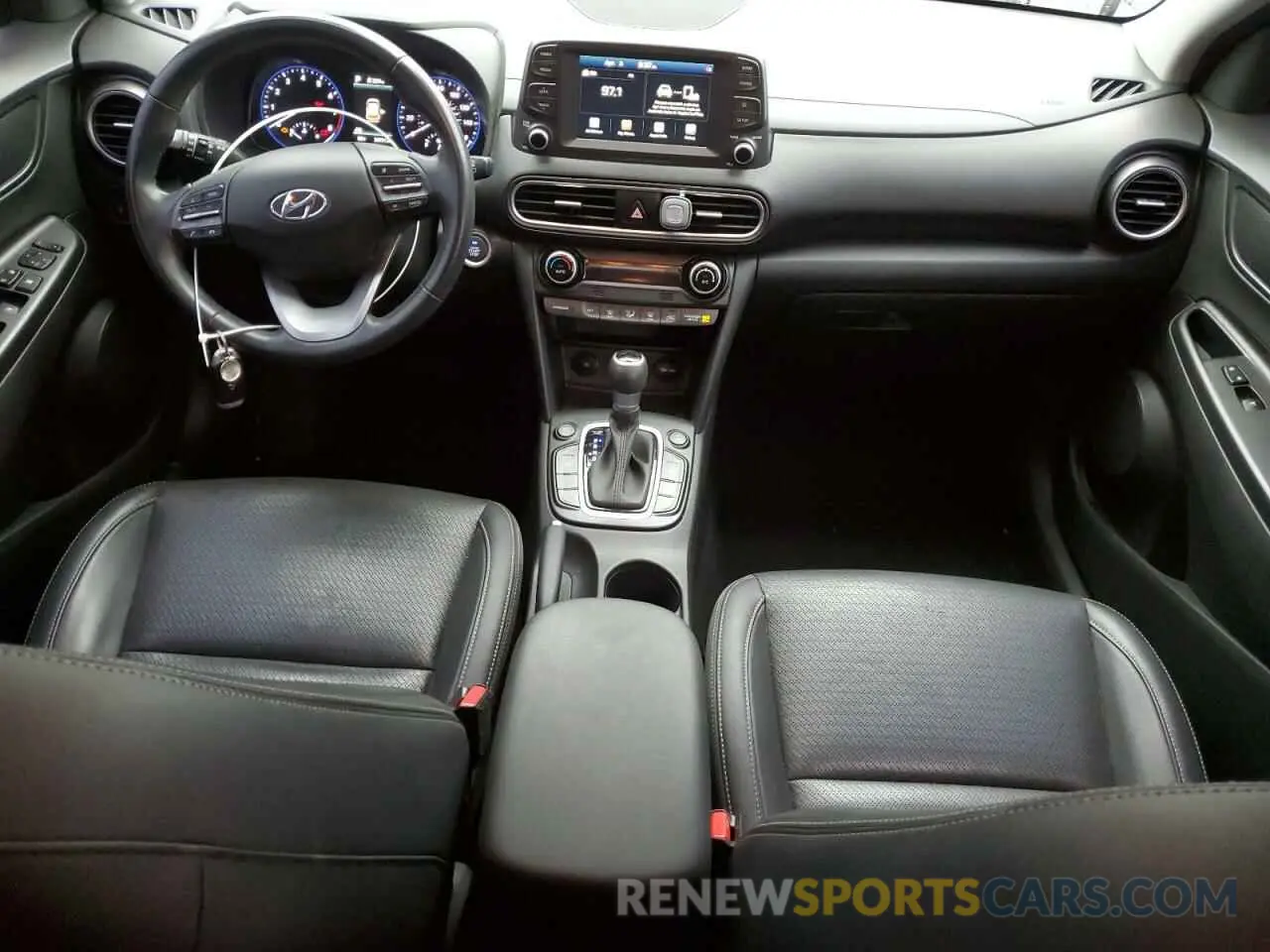 8 fotografías del automóvil dañado KM8K3CA53LU453243 HYUNDAI KONA 2020