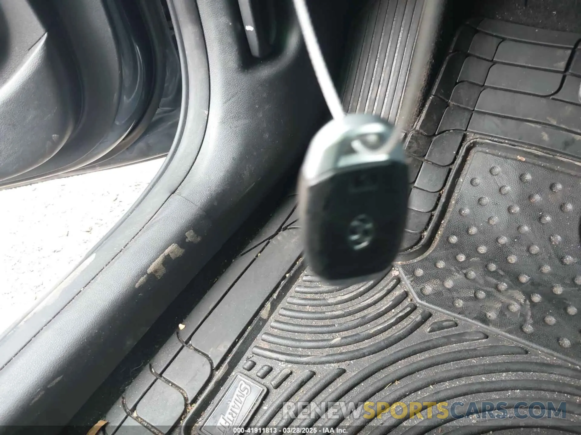 11 fotografías del automóvil dañado KM8K5CA56LU518063 HYUNDAI KONA 2020