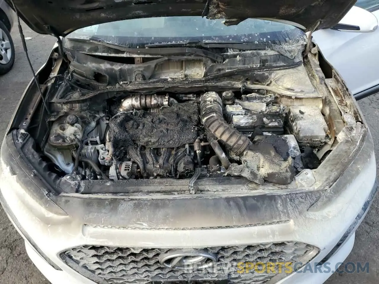 12 fotografías del automóvil dañado KM8K5CA5XLU444727 HYUNDAI KONA 2020