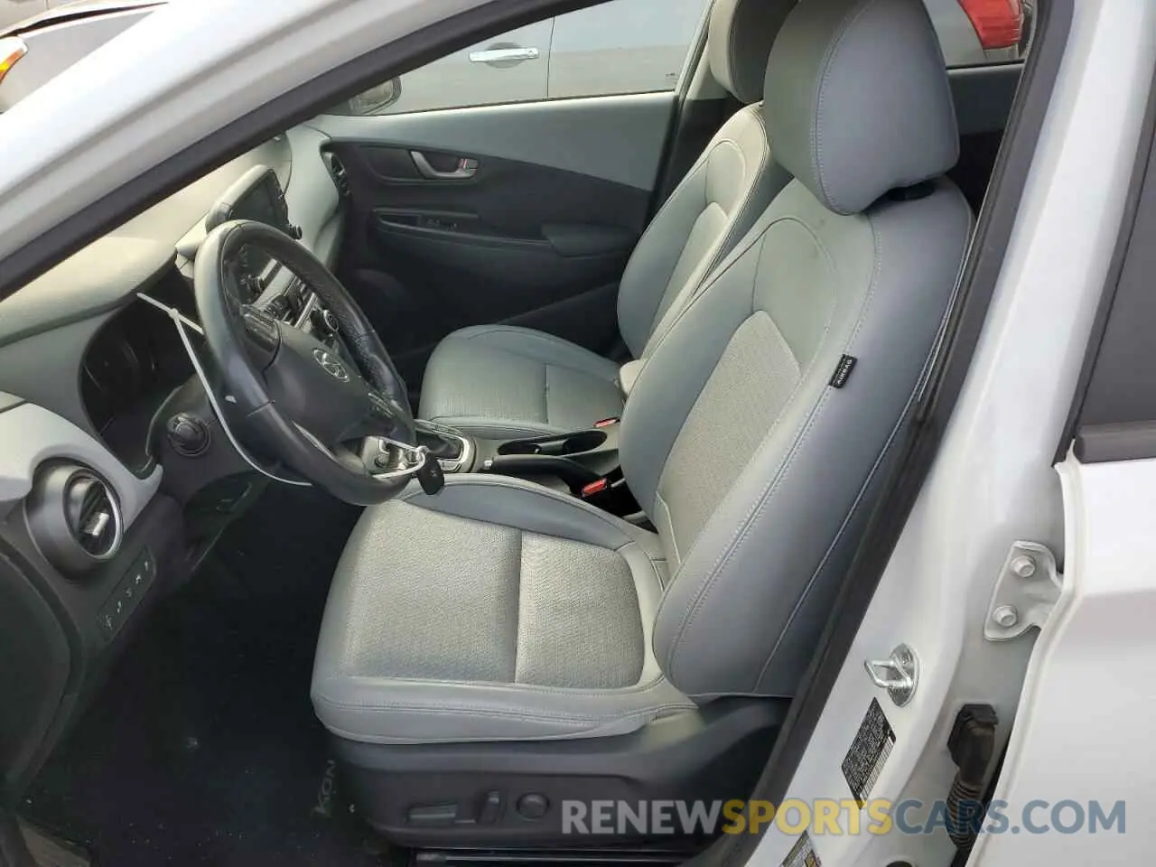7 fotografías del automóvil dañado KM8K5CA5XLU444727 HYUNDAI KONA 2020