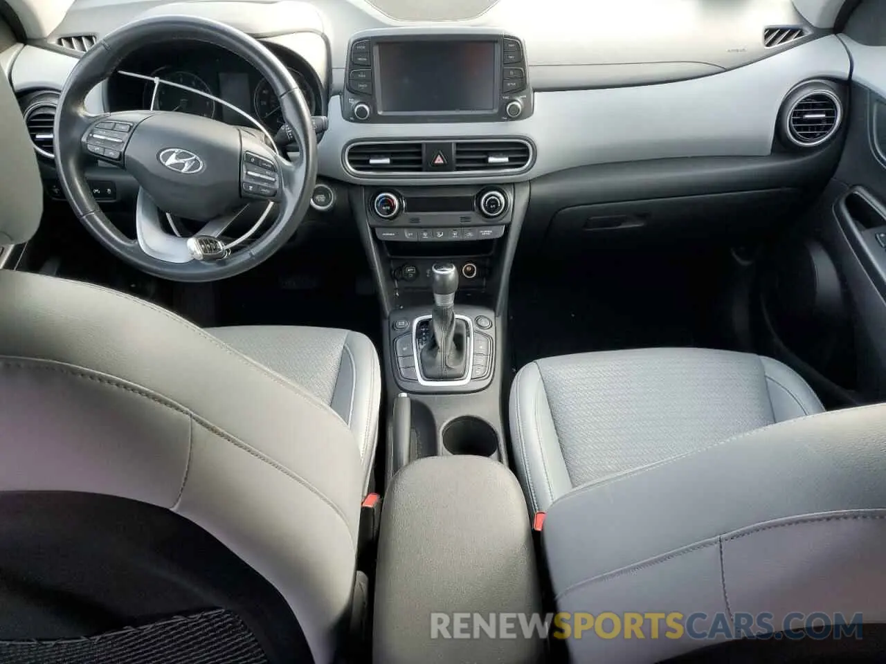 8 fotografías del automóvil dañado KM8K5CA5XLU444727 HYUNDAI KONA 2020