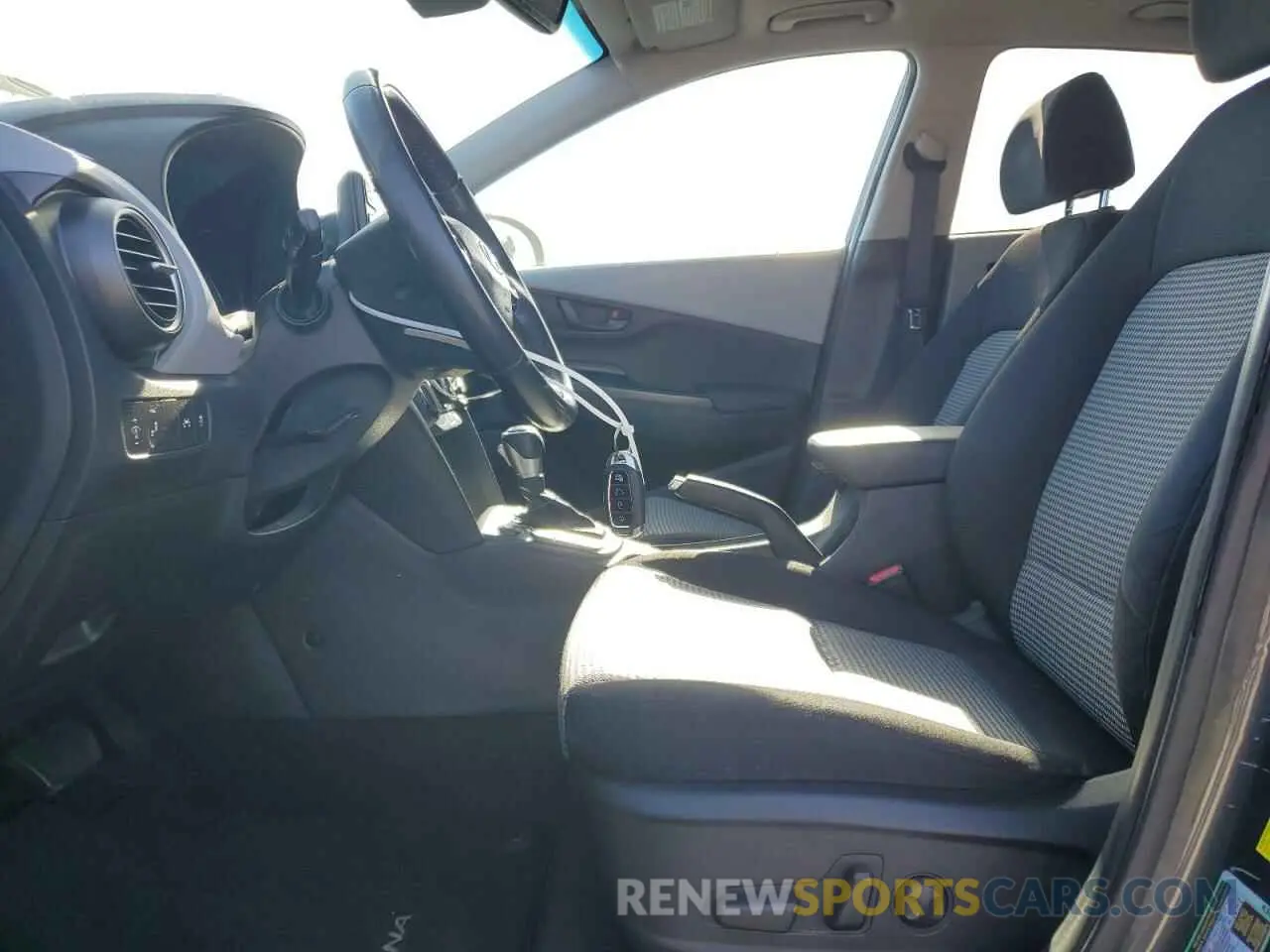 7 fotografías del automóvil dañado KM8K62AA4LU427281 HYUNDAI KONA 2020