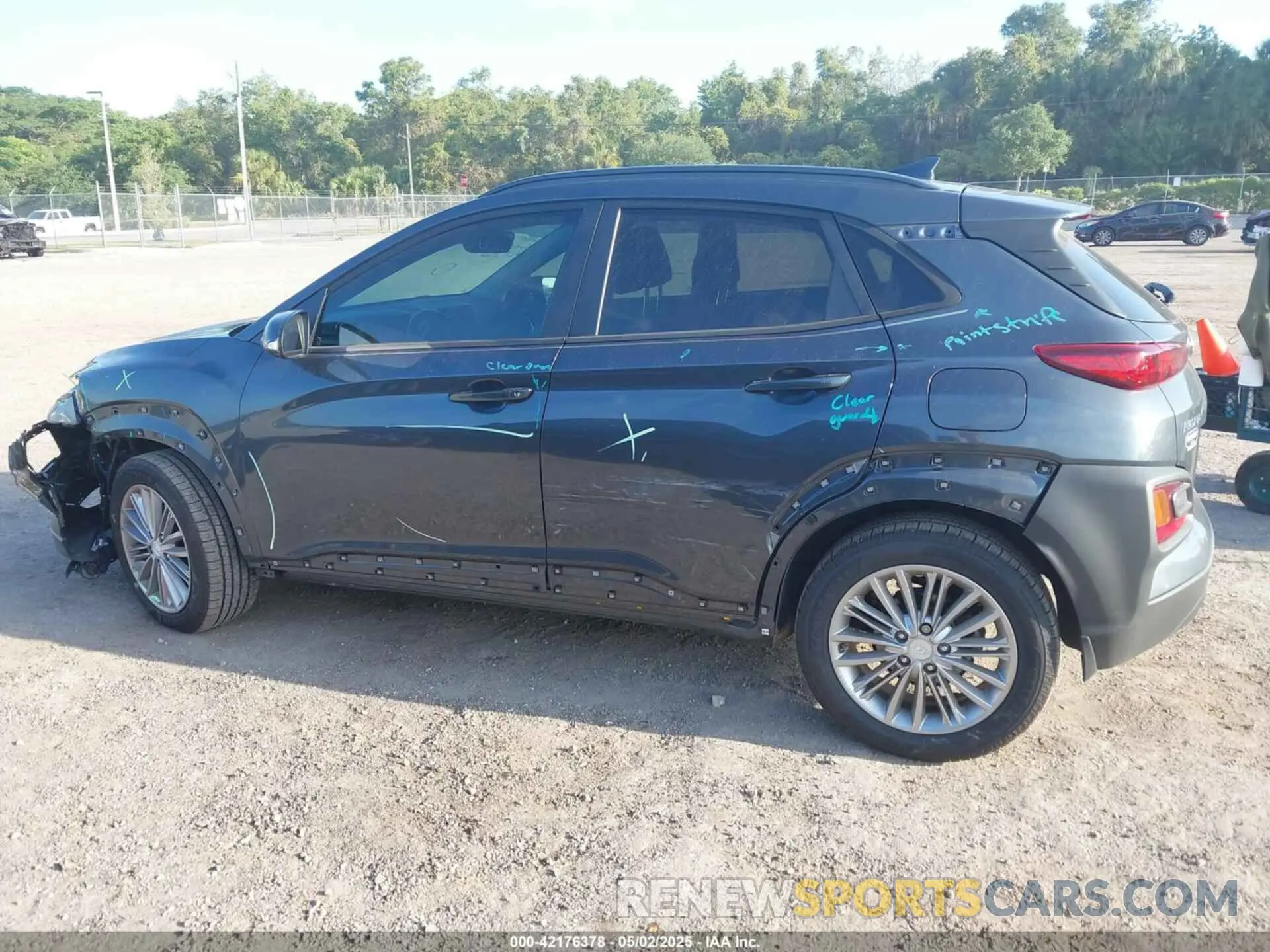 15 fotografías del automóvil dañado KM8K62AA4LU446610 HYUNDAI KONA 2020