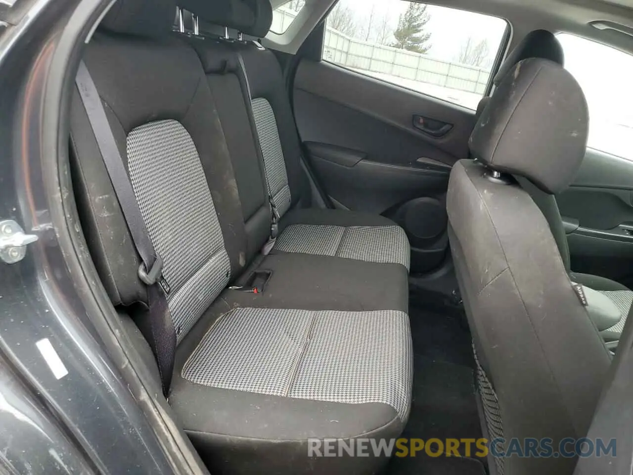 11 fotografías del automóvil dañado KM8K6CAA2LU546887 HYUNDAI KONA 2020