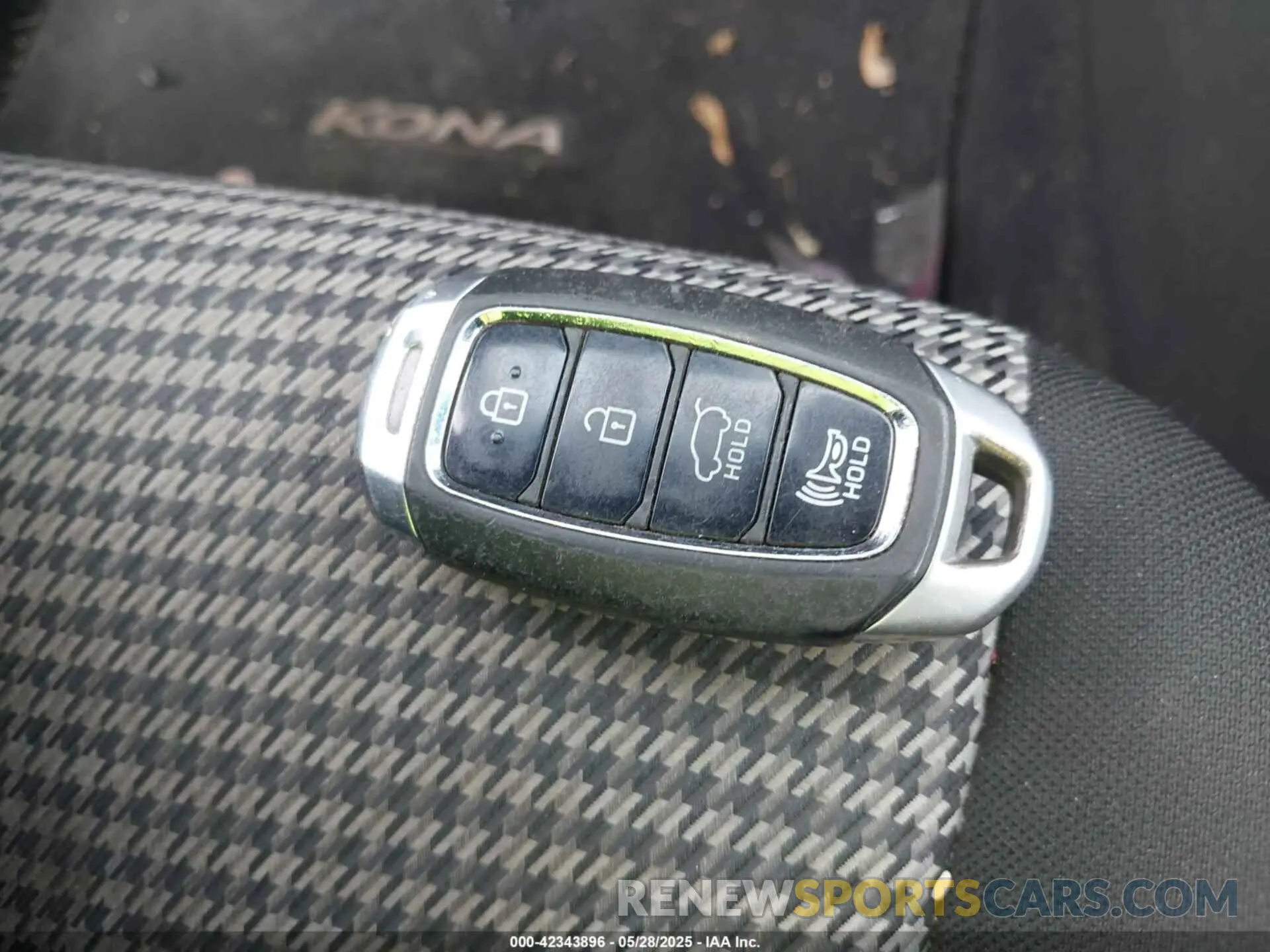 11 fotografías del automóvil dañado KM8K6CAA6LU480621 HYUNDAI KONA 2020