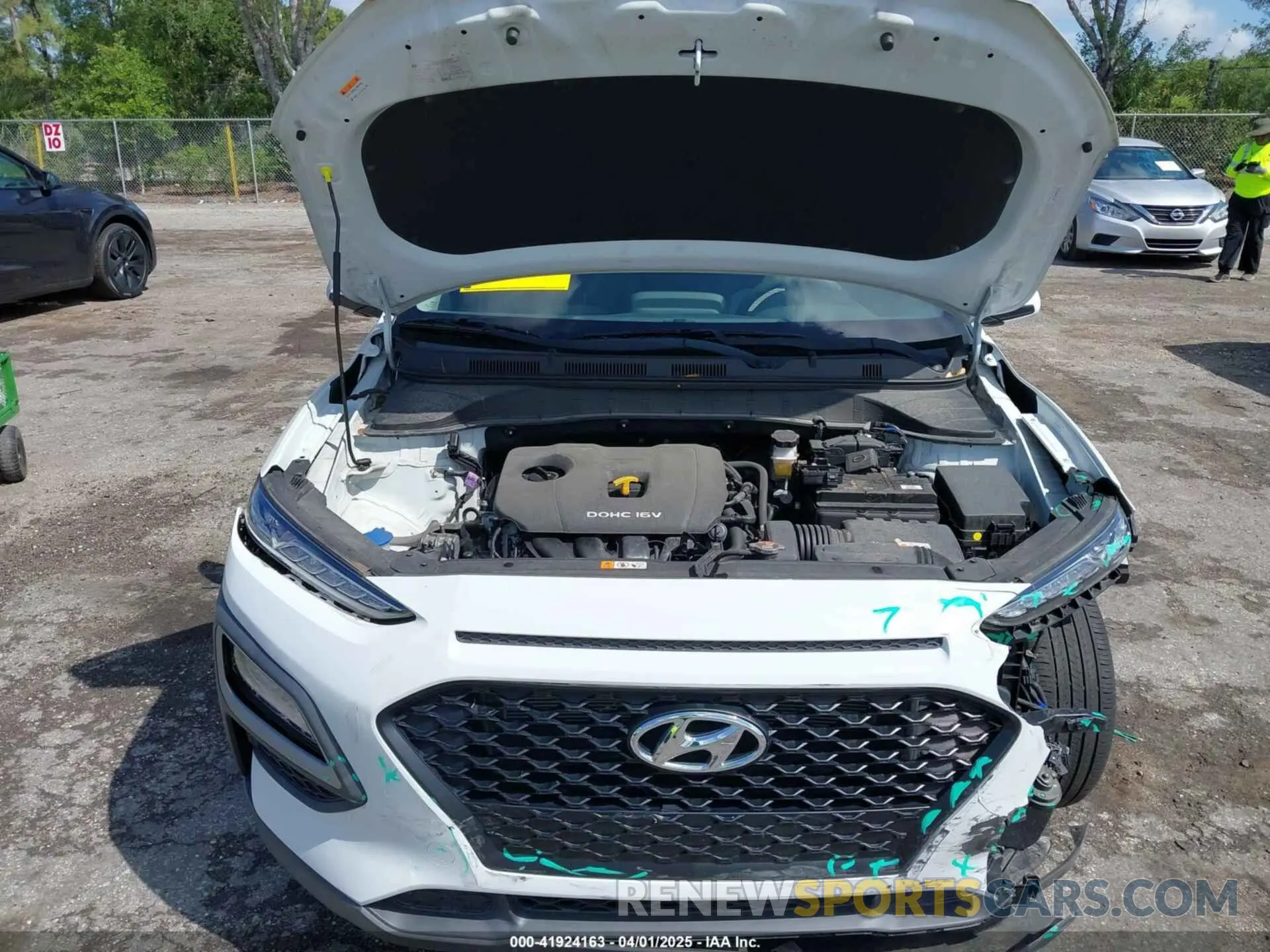 10 fotografías del automóvil dañado KM8K12AA0MU614100 HYUNDAI KONA 2021