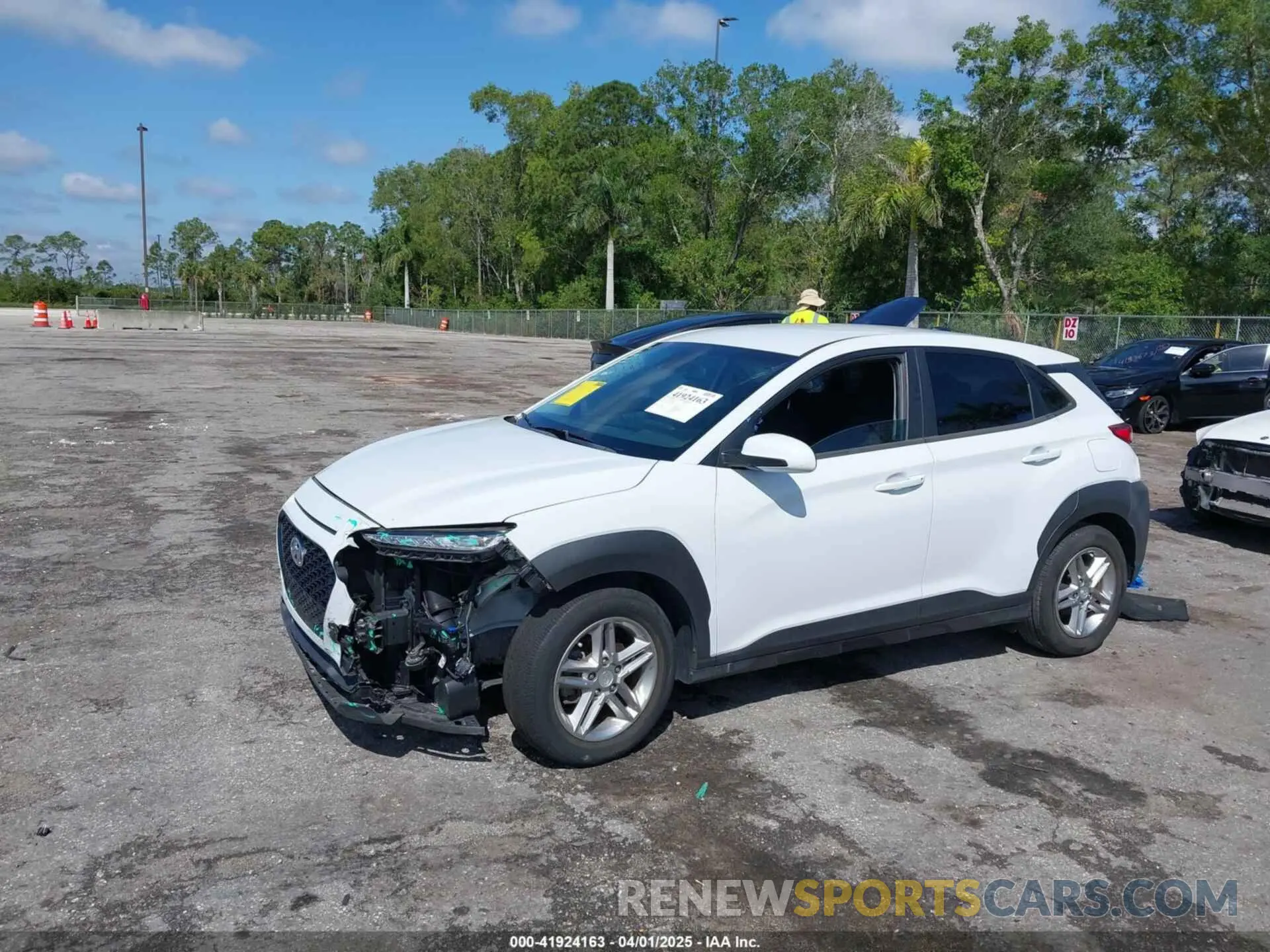 2 fotografías del automóvil dañado KM8K12AA0MU614100 HYUNDAI KONA 2021